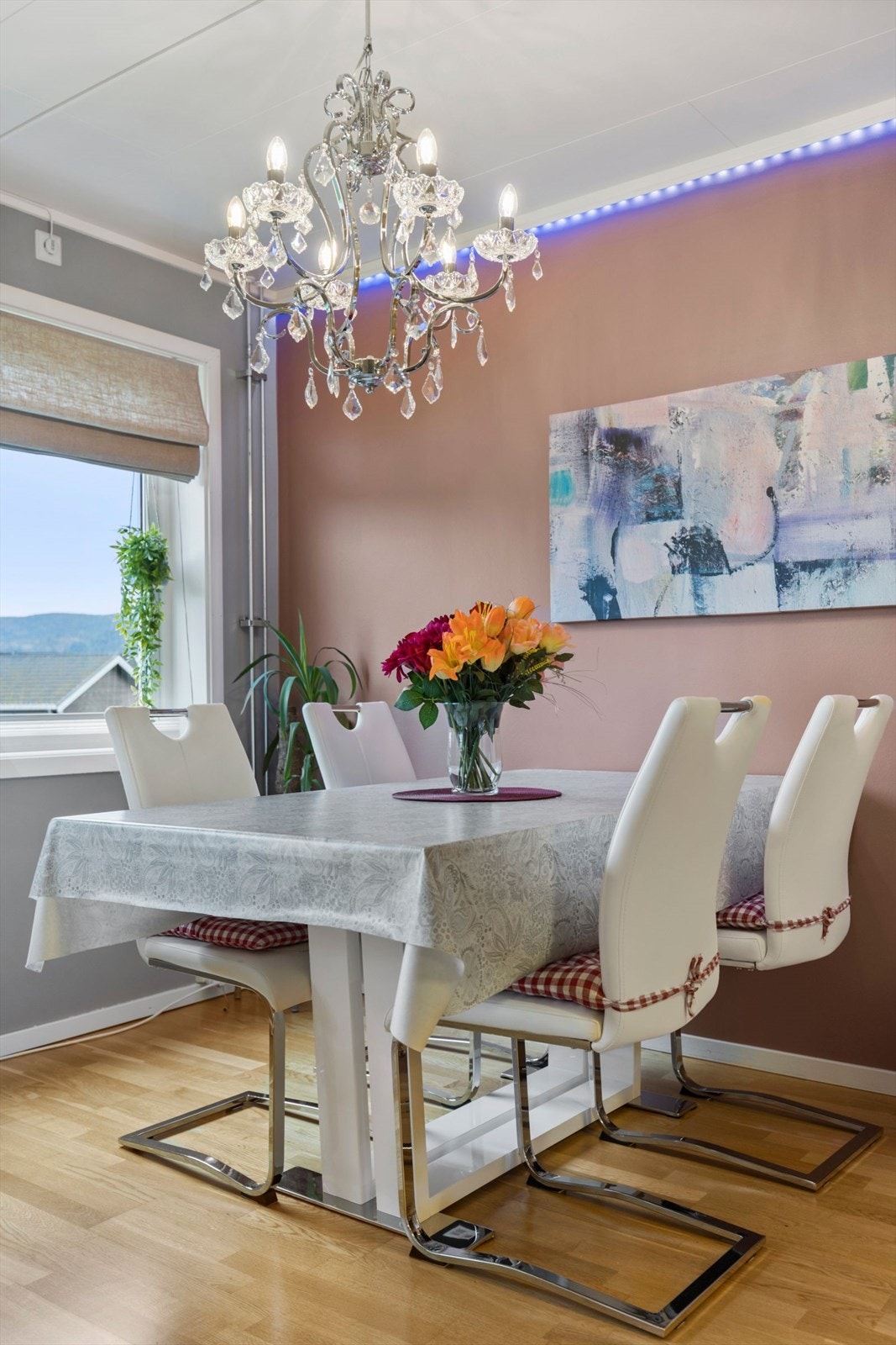 Spiseplass. Galleribilde