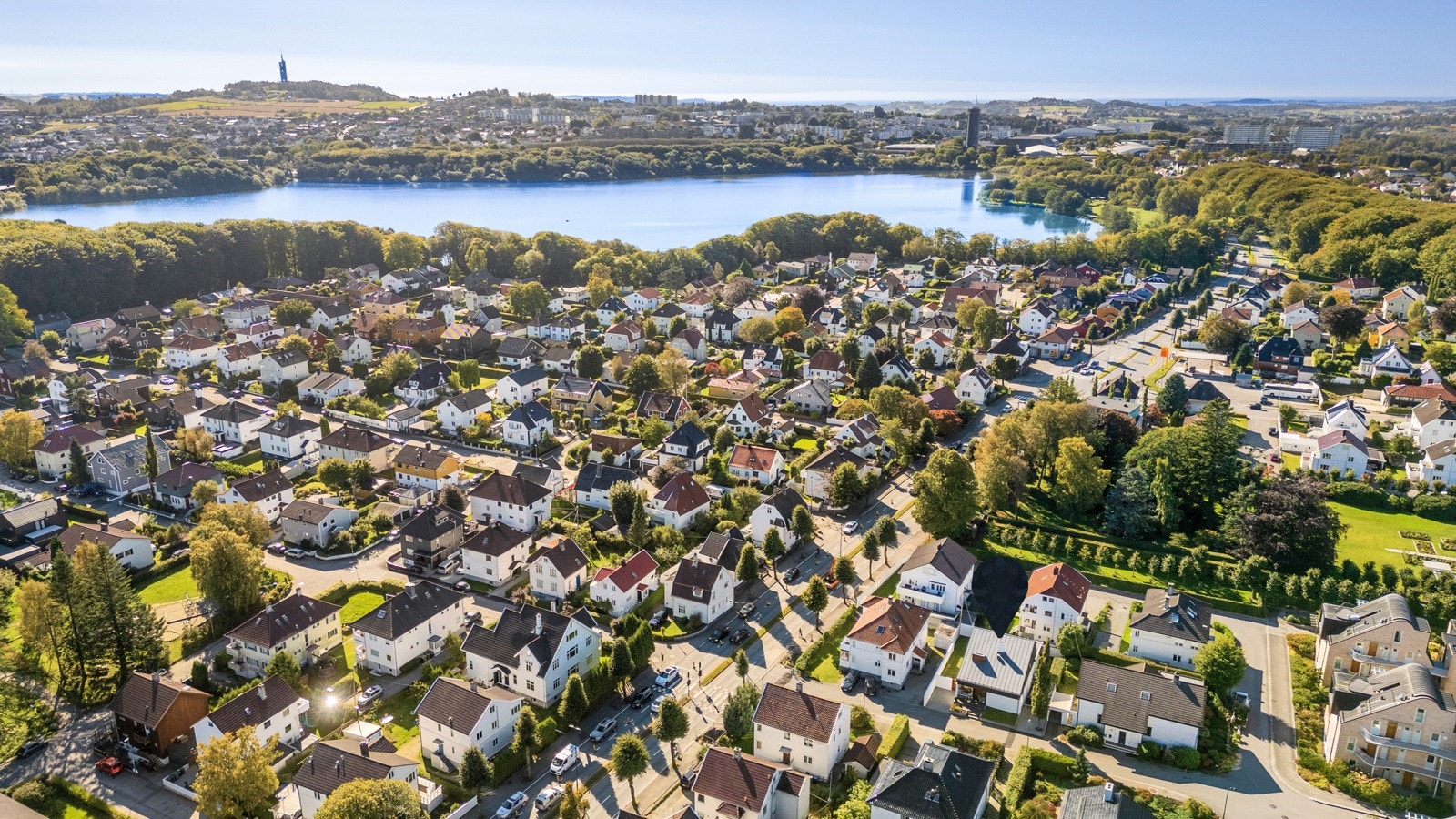 Her bor du med nærhet til flotte turområder rundt Mosvanent og Stokkavannet. Galleribilde