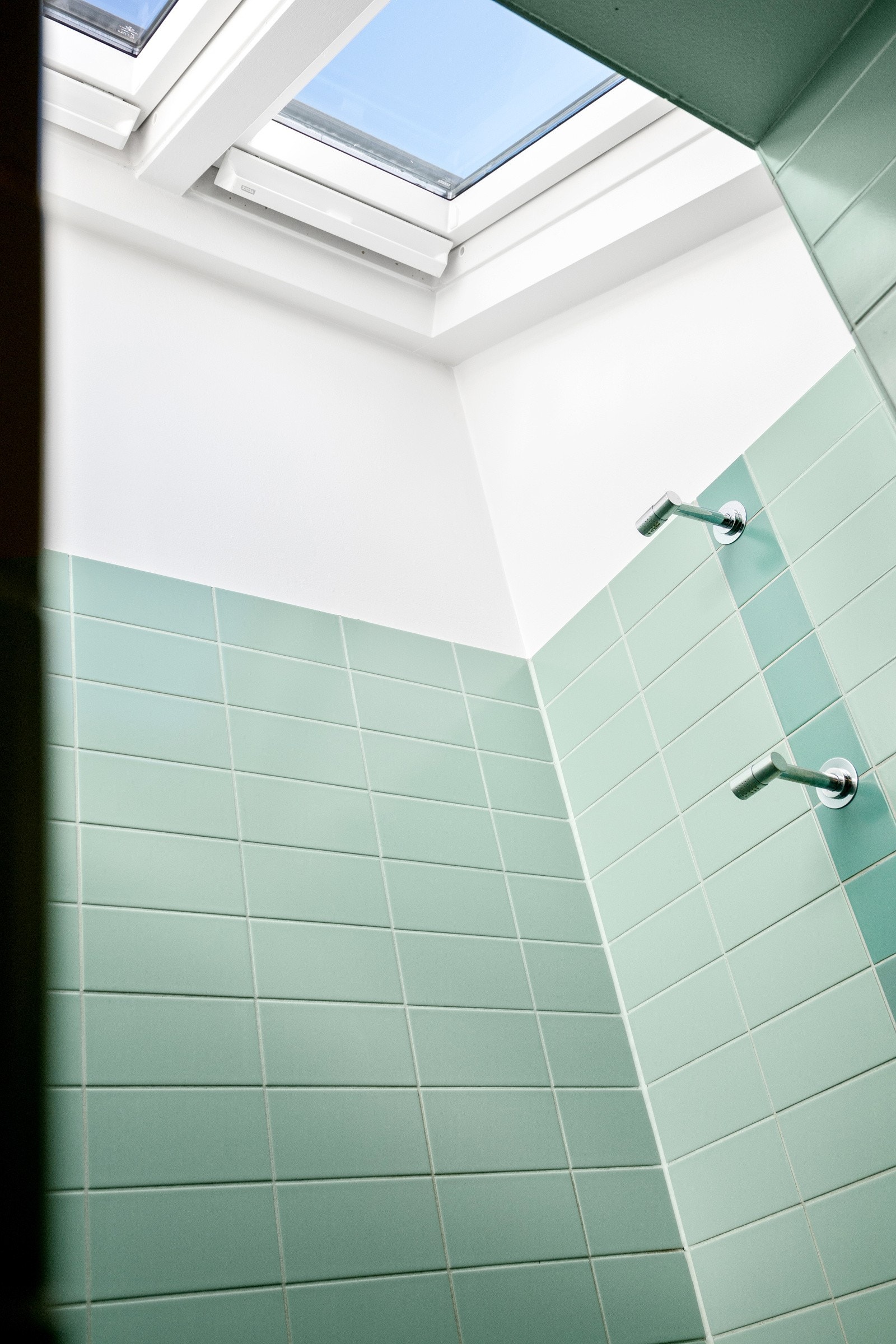 Takvinduene over dusjnisjen gir en herlig effekt! Galleribilde