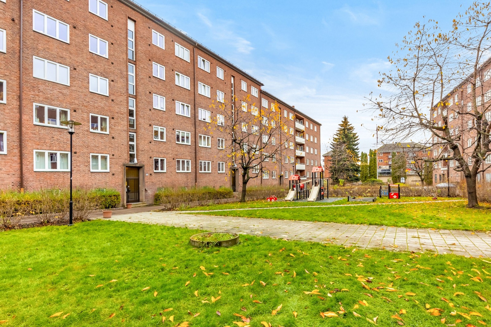 Indre gårdsrom - hyggelig og et herlig sted for beboerne Galleribilde