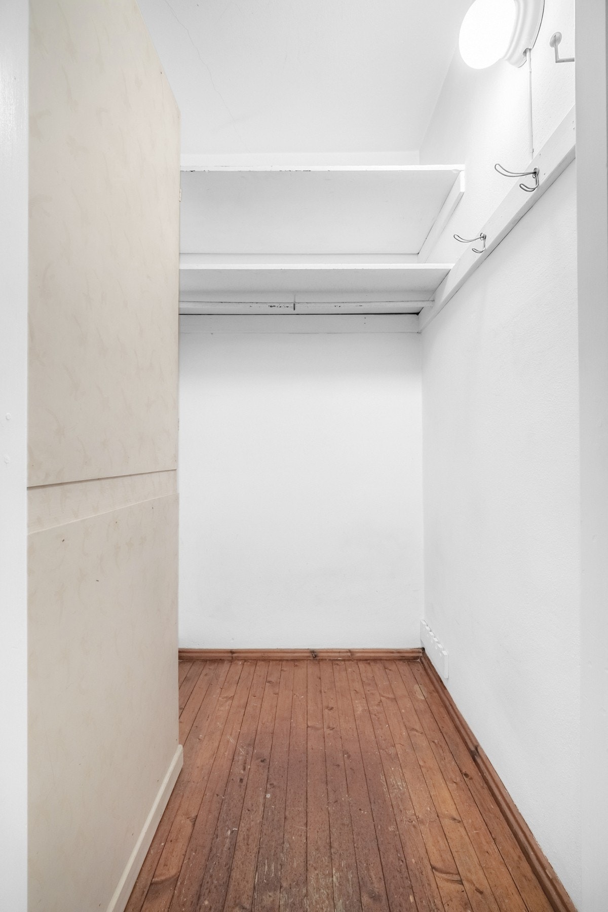 Innvendig bod Galleribilde