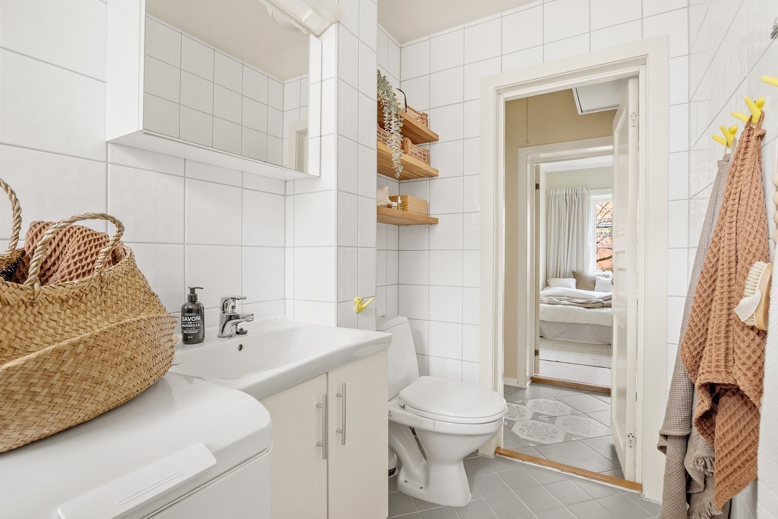 Badet ble rehabilitert i regi av Kristiania Byggeselskap i 2007, med nye soilrør, sluk og membran. Galleribilde