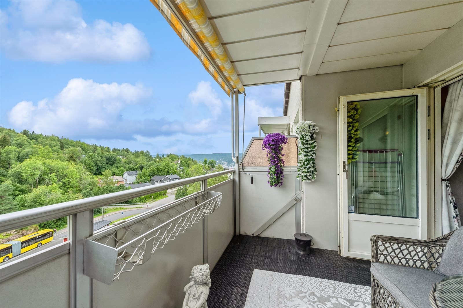 Balkong med inngang til stuen Galleribilde