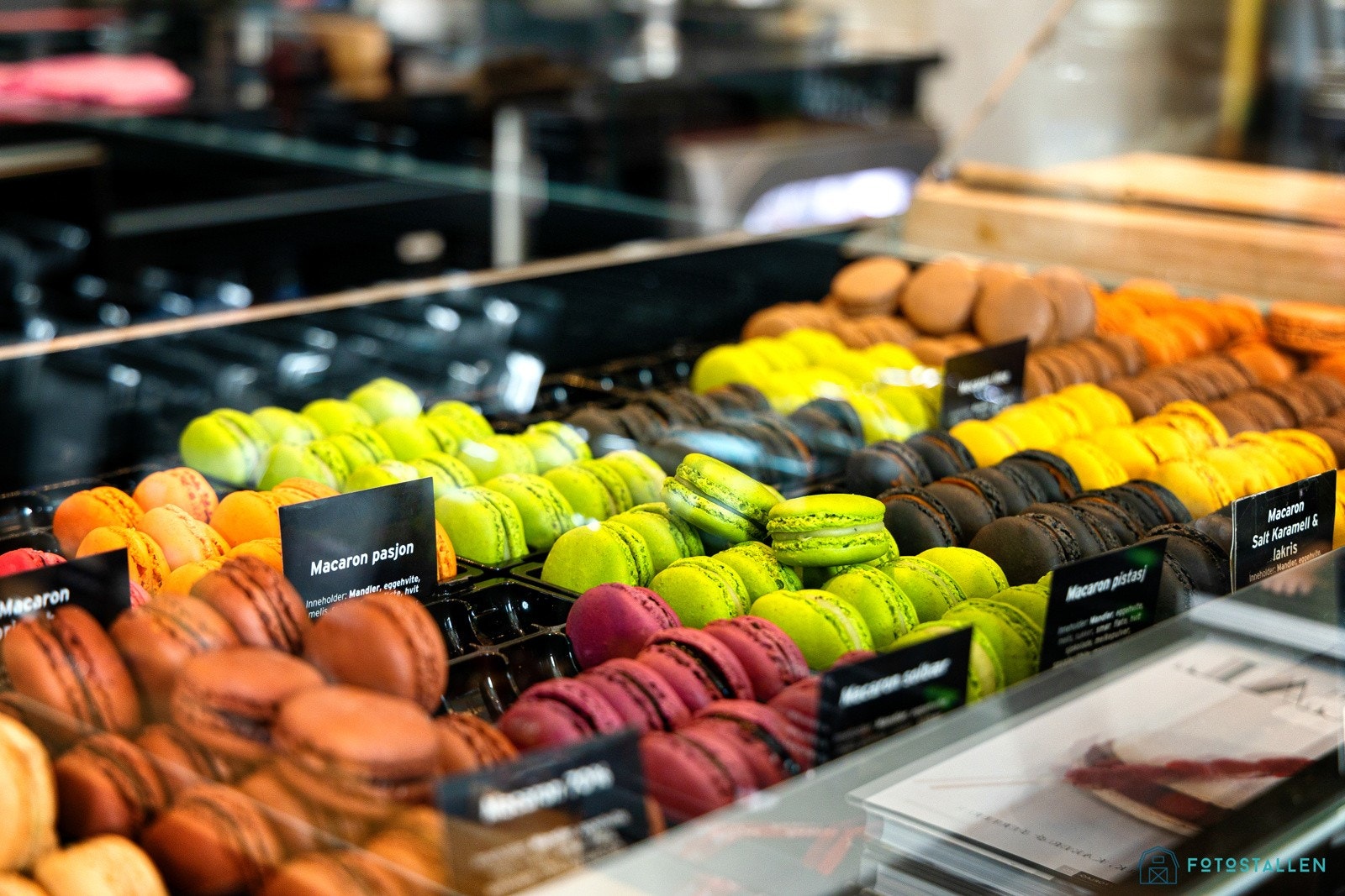 Bogstadveien ligger kun en kort spasertur unna. Her finner du mange av Oslos mest eksklusive butikker, utesteder, kaféer, restauranter og matbutikker. Galleribilde