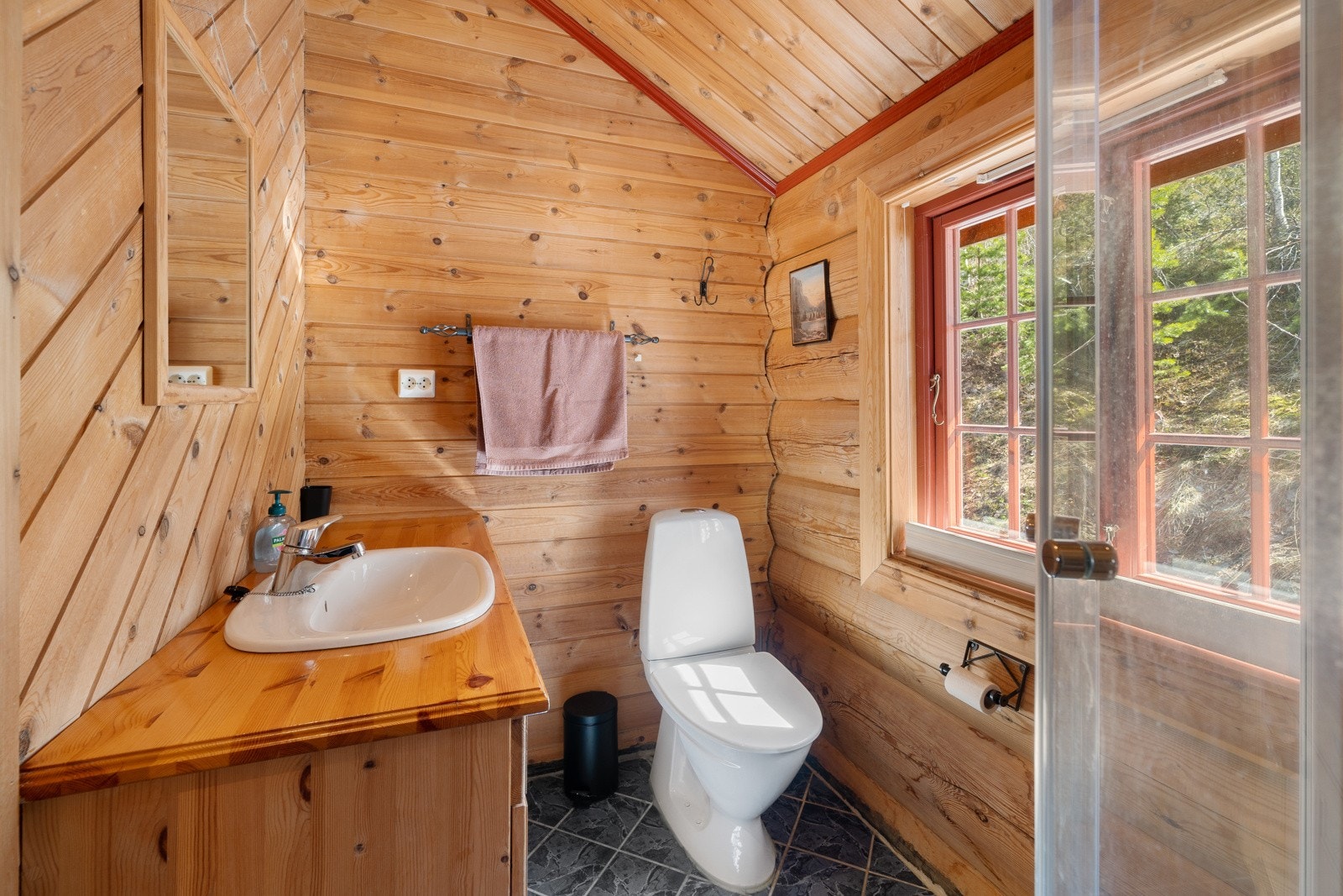 270482_DSC01927 Galleribilde