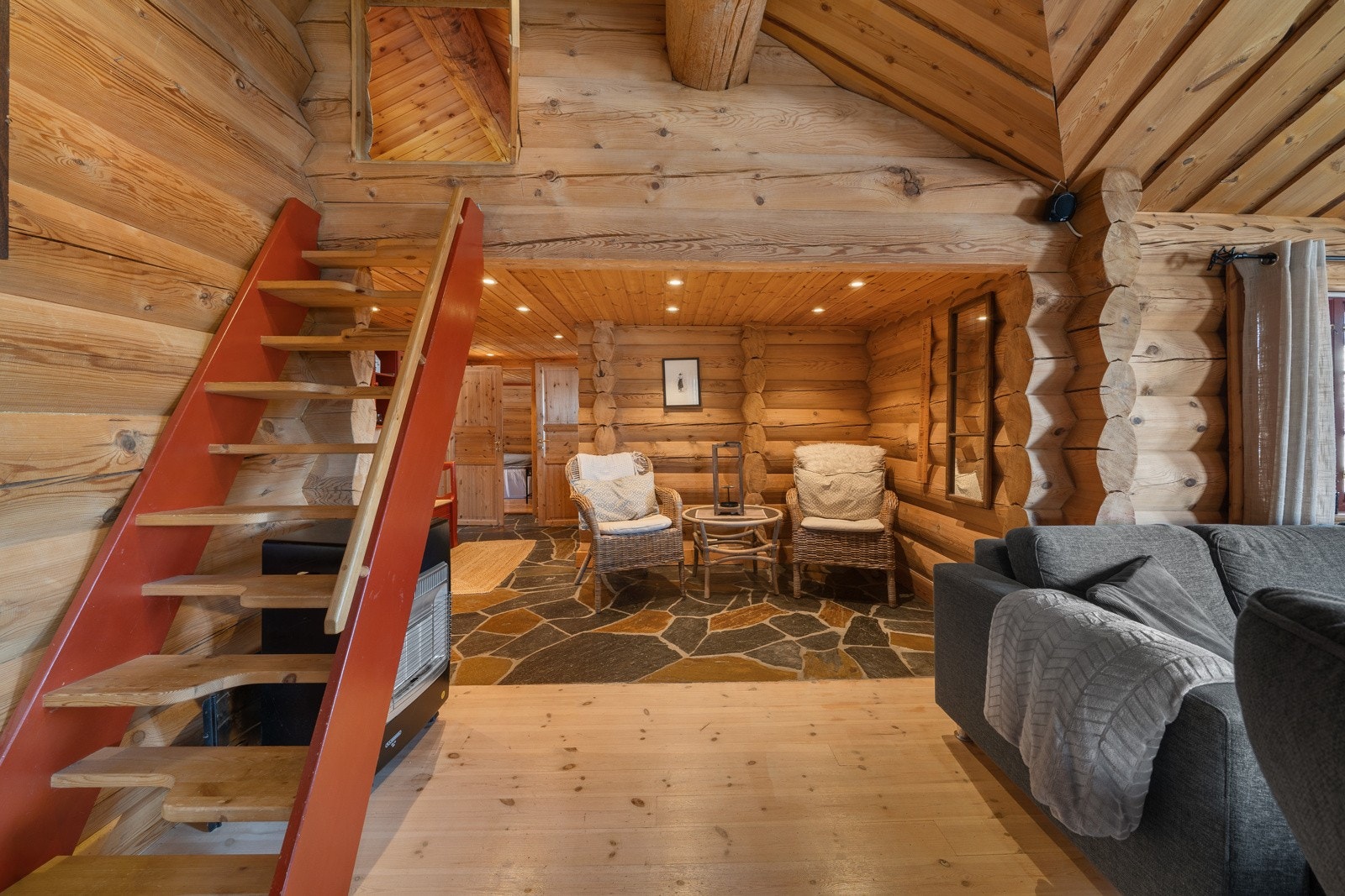 270482_DSC01872 Galleribilde