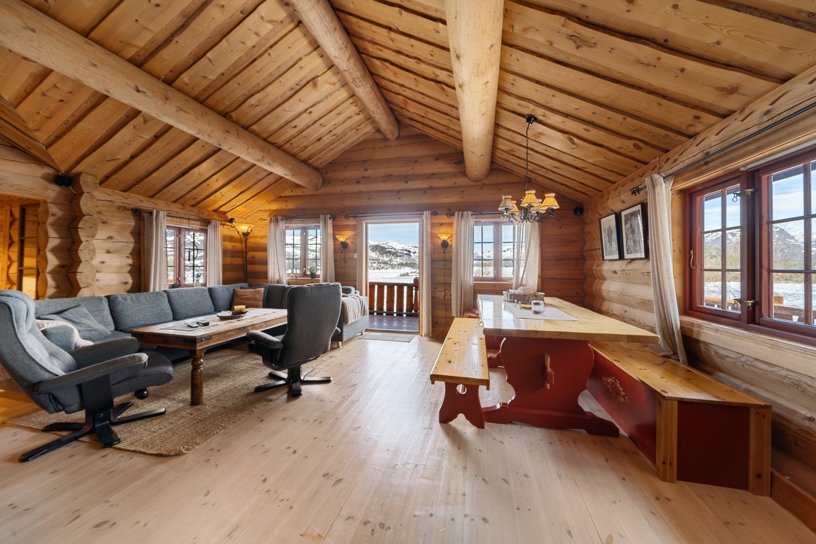 270482_DSC01857 Galleribilde