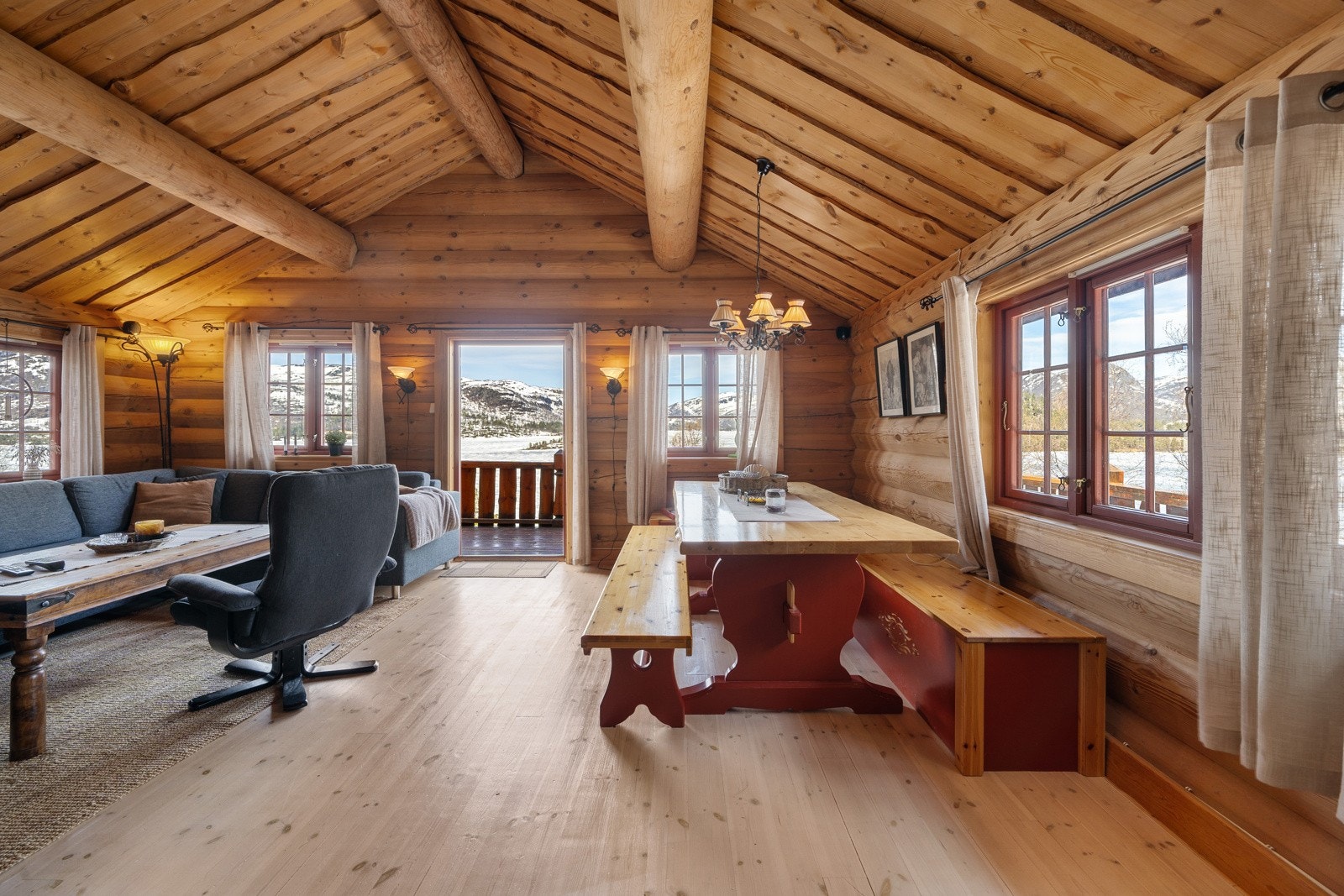 270482_DSC01862 Galleribilde