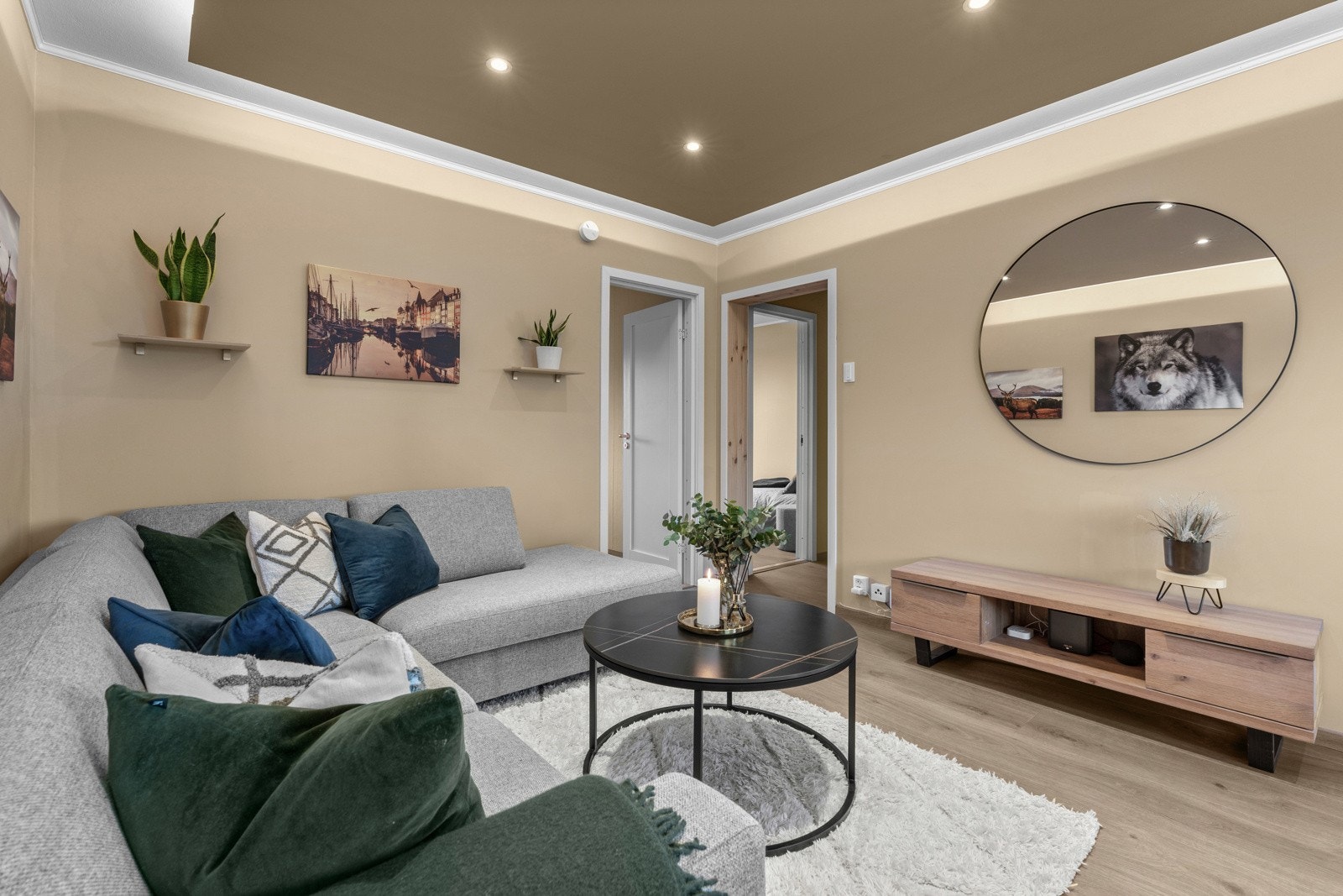 Inkludert i felleskostnadene har du blant annet oppvarming, varmtvann og fibernett med 1000/1000Mbps. . Galleribilde