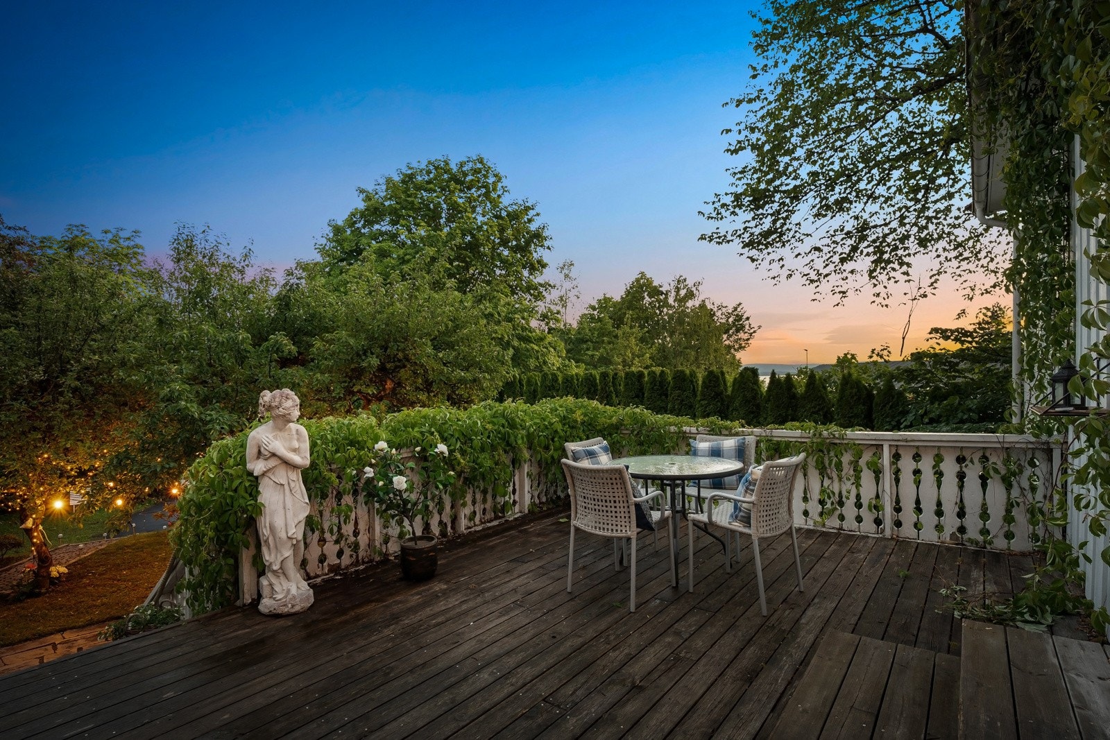 Eiendommen ligger sjønært, attraktivt og barnevennlig til Galleribilde