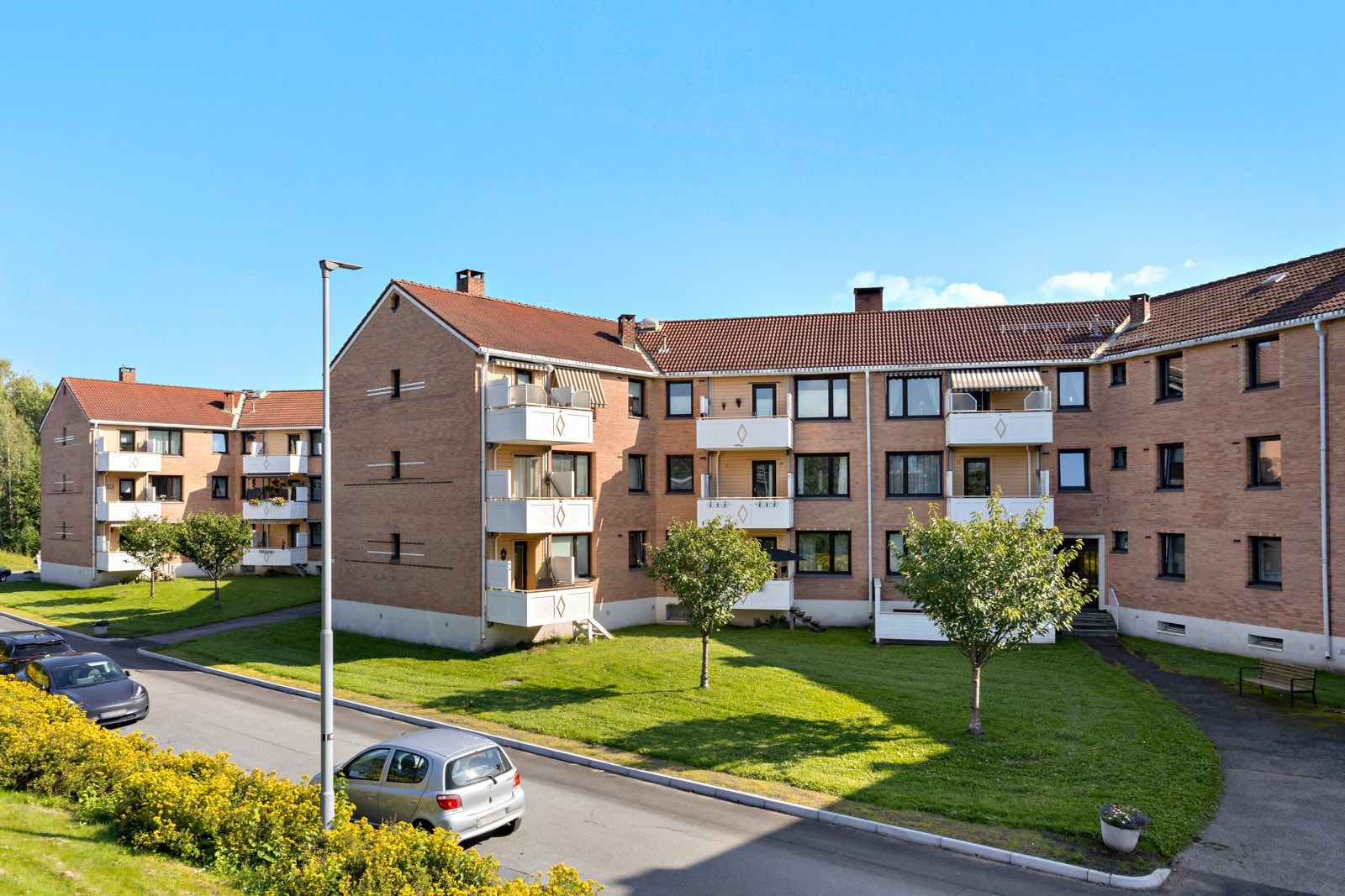 Leiligheten ligger i et sentralt borettslag i et rolig og avskjermet boligområde med nærhet til flotte turmuligheter Galleribilde