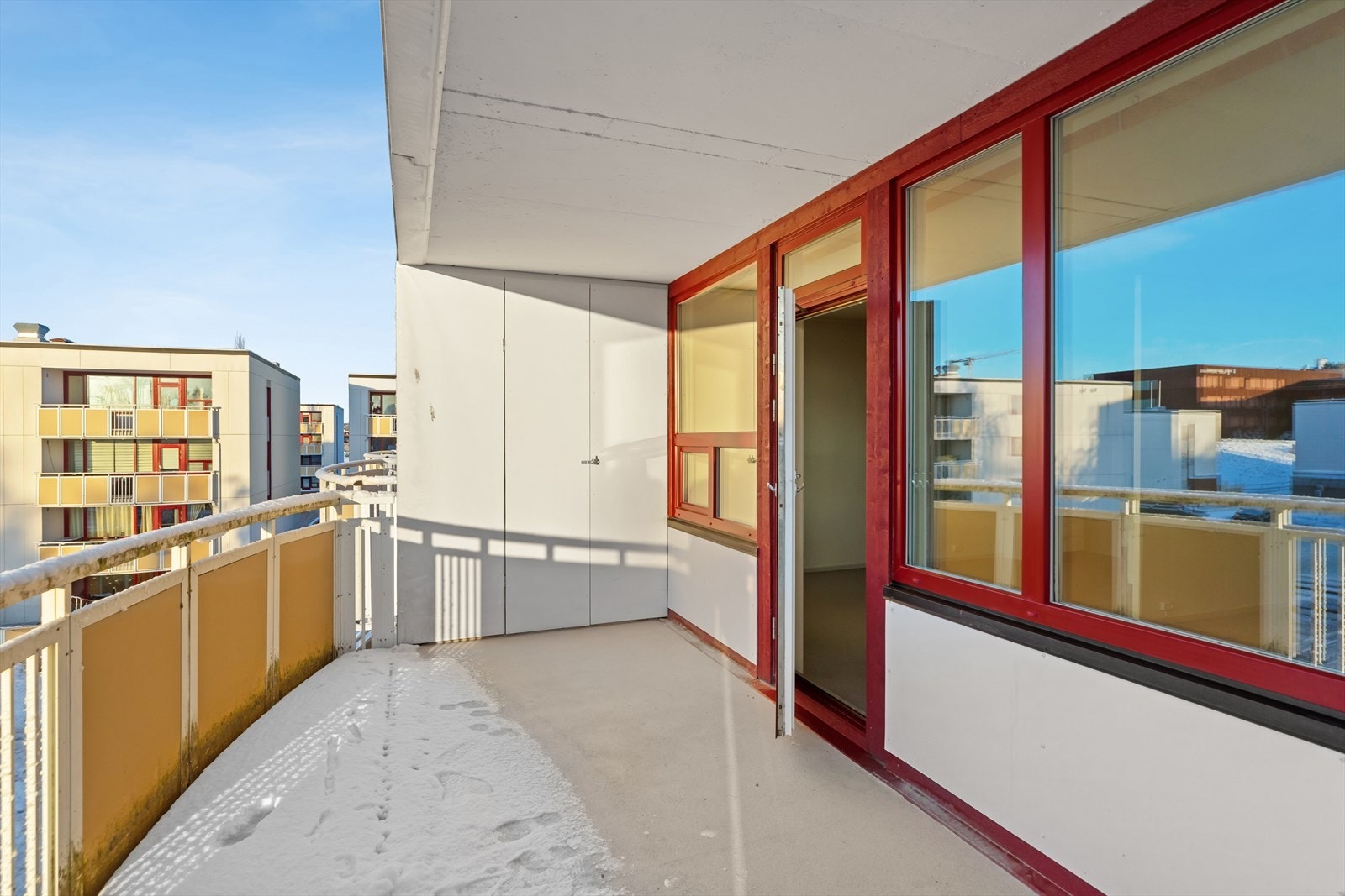 Balkong med bod. Galleribilde