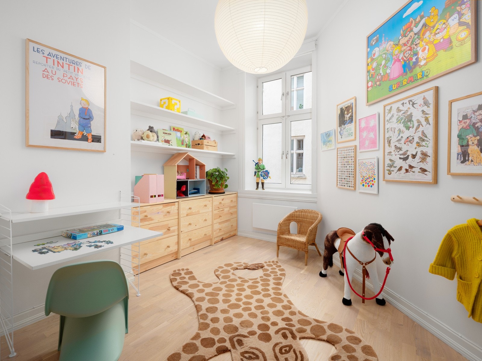 Med to soverom egner det éne seg perfekt som barnerom, gjesterom eller kontor. Galleribilde