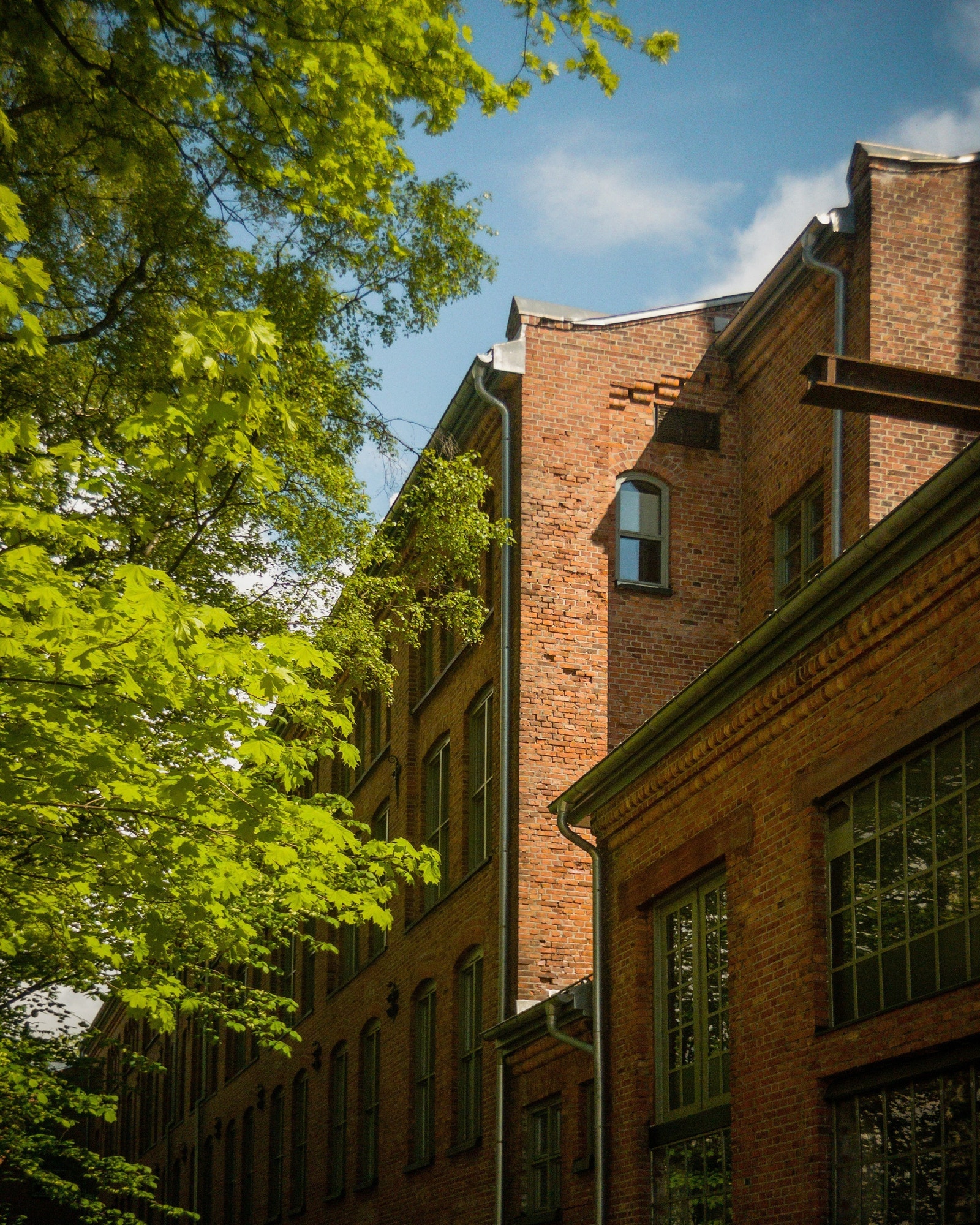 Teglsteinsbygget er vernet og i renovasjonsprosessen er det lagt stor vekt på å bevare byggets sjel. Galleribilde