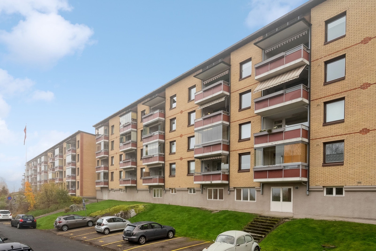 Hyggelig borettslag ved Østmarka med Mange fine grøntområder Galleribilde