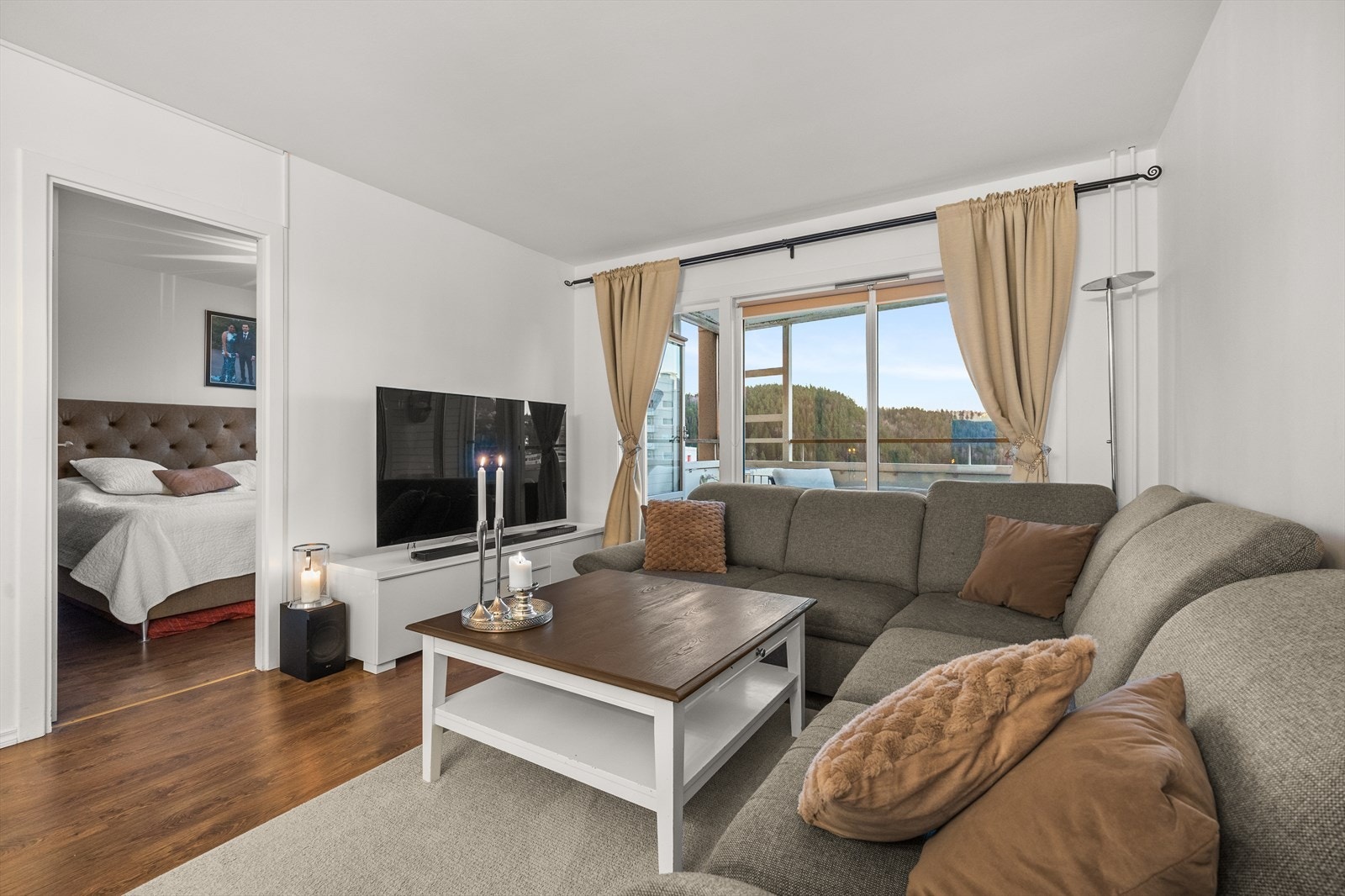 Dette er en innholdsrik og fin 4-roms leilighet Galleribilde