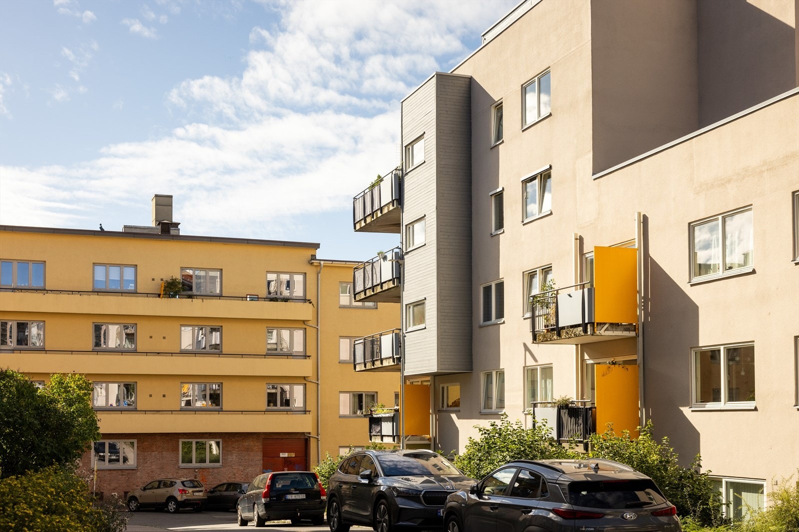 Leiligheten ligger i et attraktivt boligområde på Sandaker i Oslo, med kort gangavstand til handlegater, kafeer, et variert servicetilbud og god offentlig kommunikasjon. Galleribilde