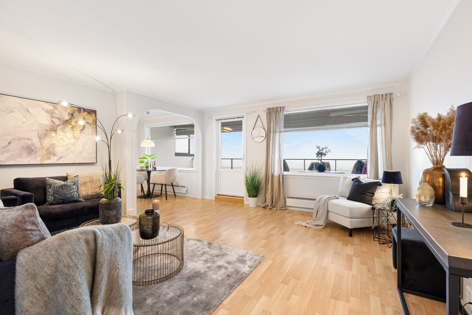 Velkommen til toppetasjen i Elgtråkket 3A Galleribilde