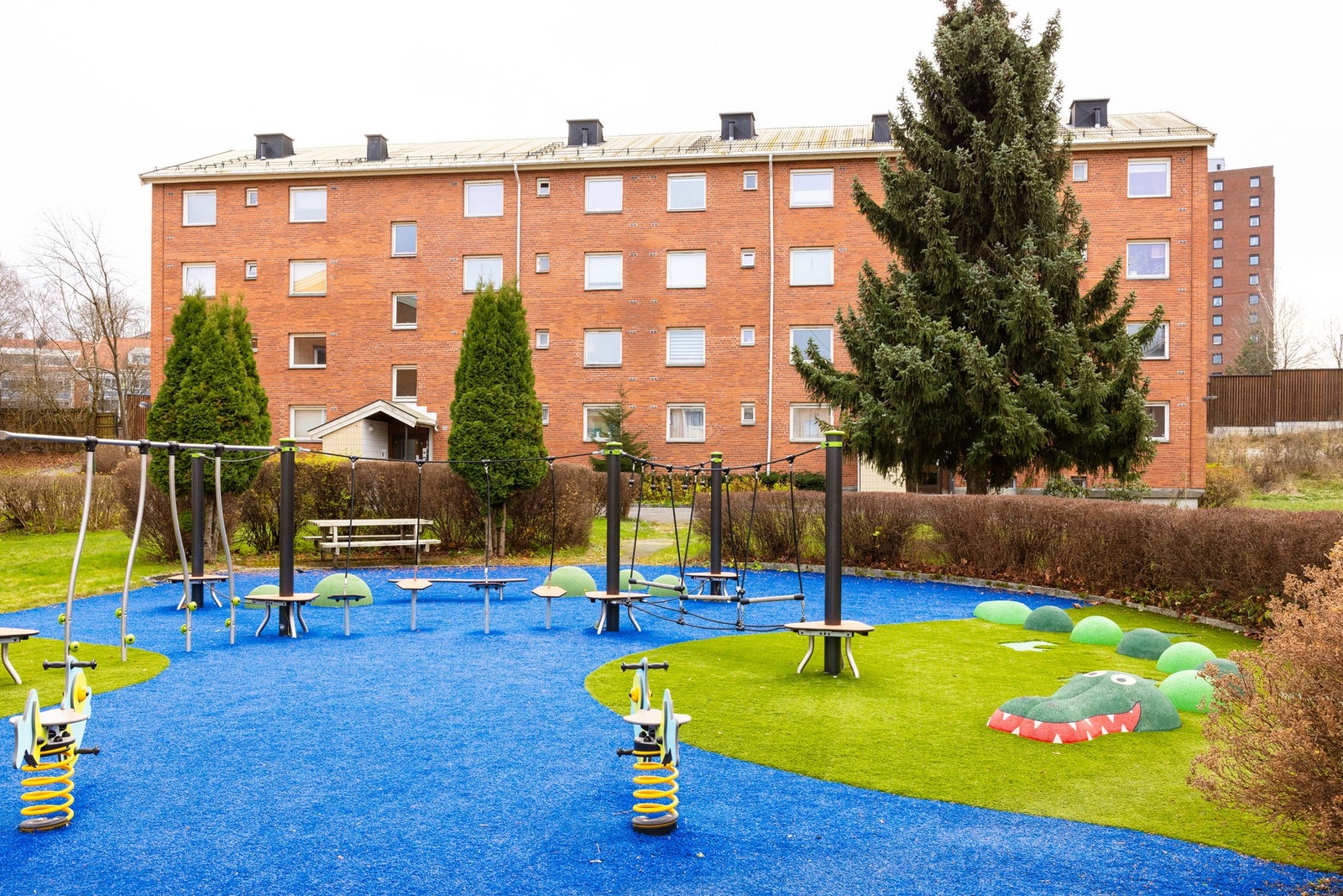 Borettslaget fremstår som et trygt borettslag som blant annet kan by på flotte fellesarealer med flere lekeplasser og sittegrupper. Galleribilde