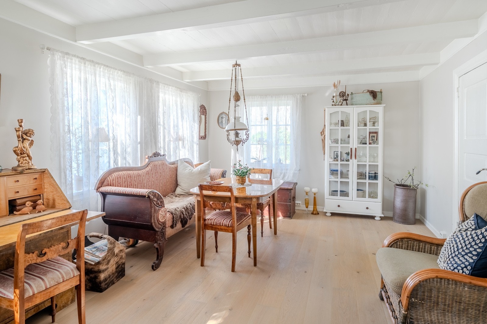 Plass til flere sittegrupper Galleribilde