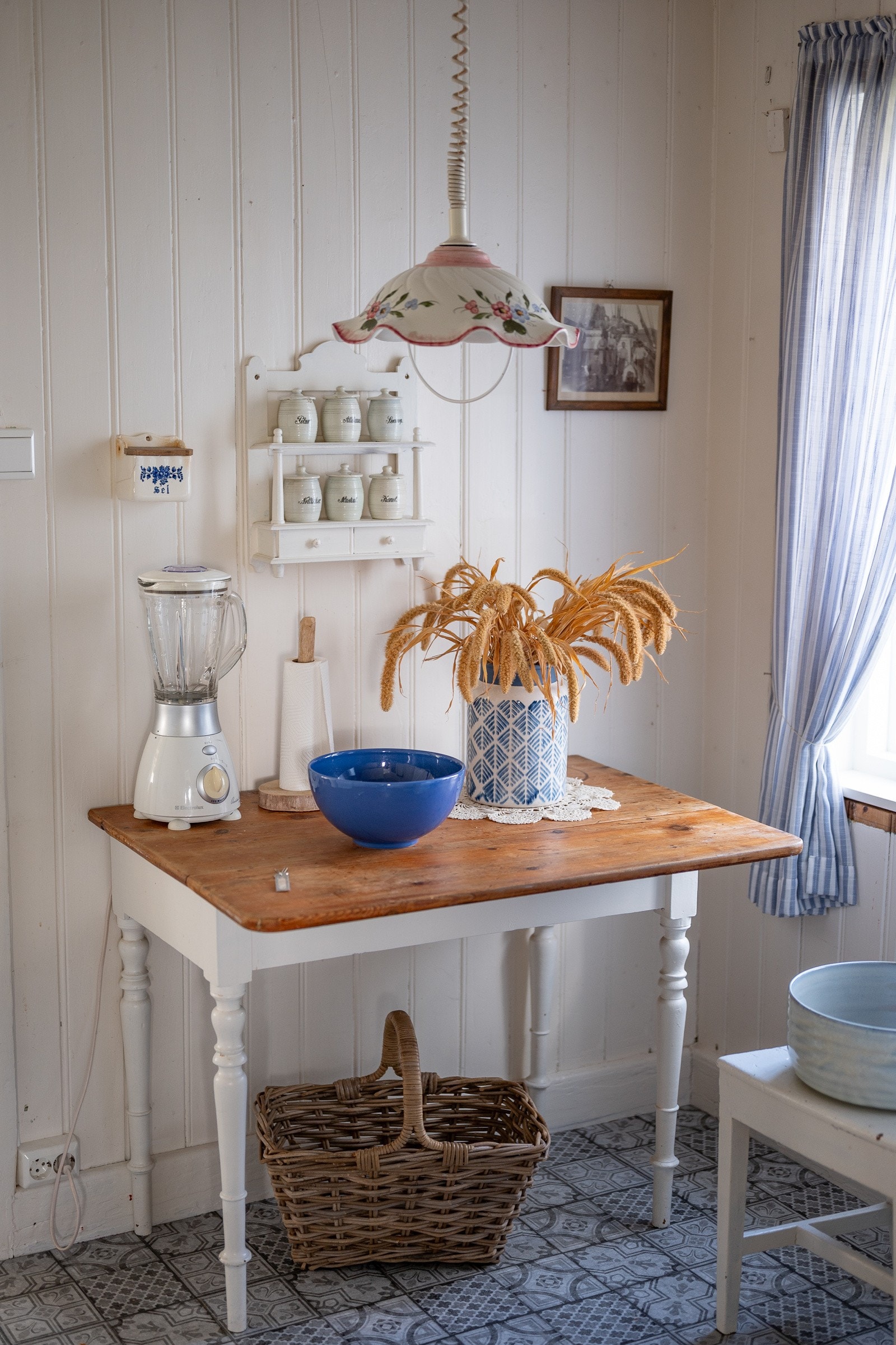 Lysmalt panel og fine detaljer Galleribilde