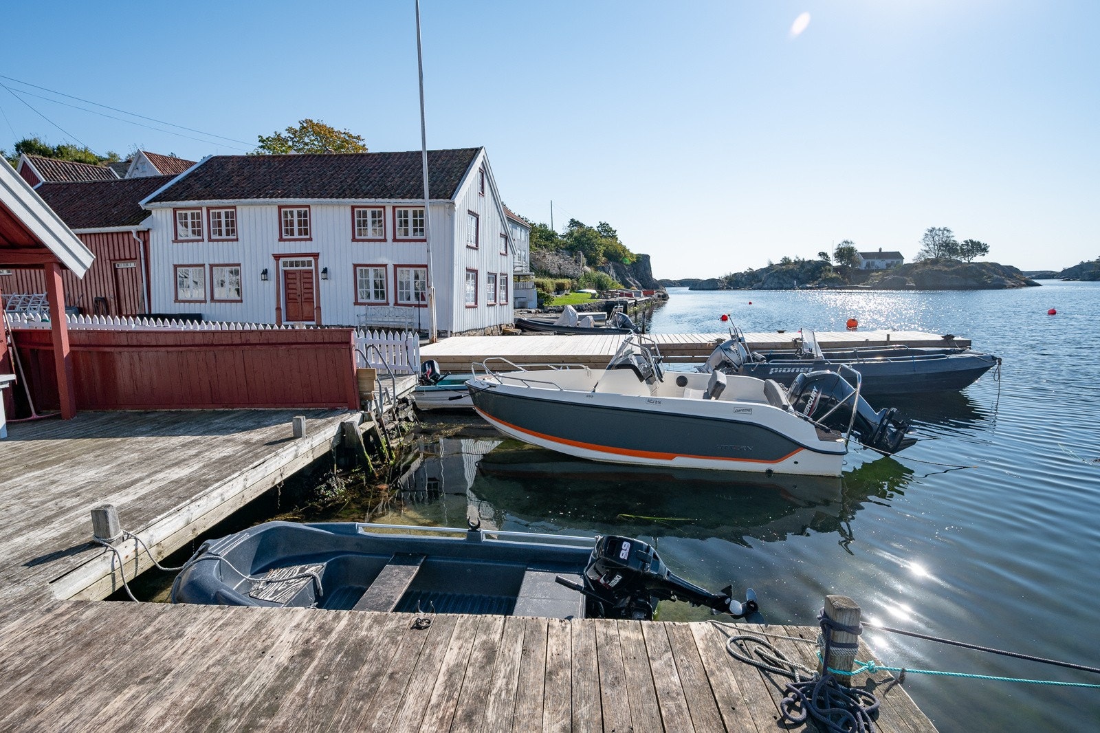 Omtrent 4 meter bryggekant Galleribilde