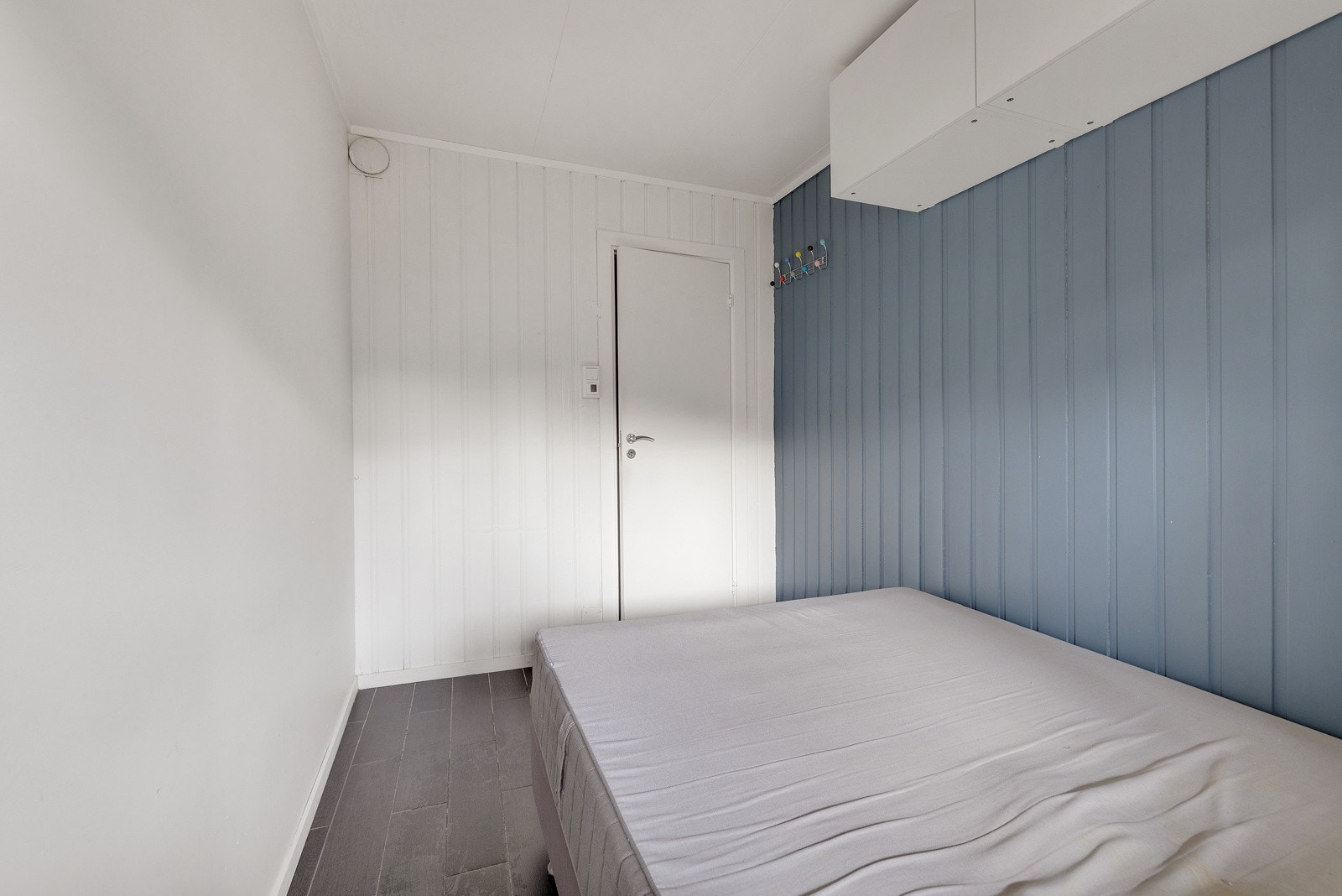 Det er også plass til et klesstativ eller annet ønsket møblement. Galleribilde