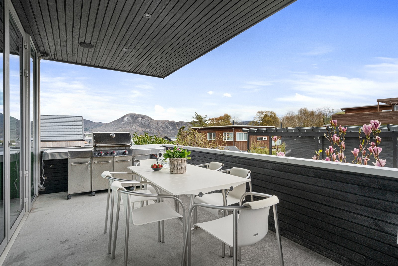 Herlig balkong for måltider ute. Galleribilde