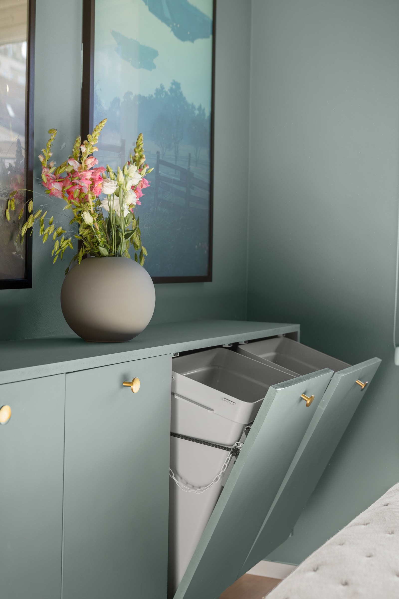 Leiligheten byr på flere praktiske løsninger. Galleribilde