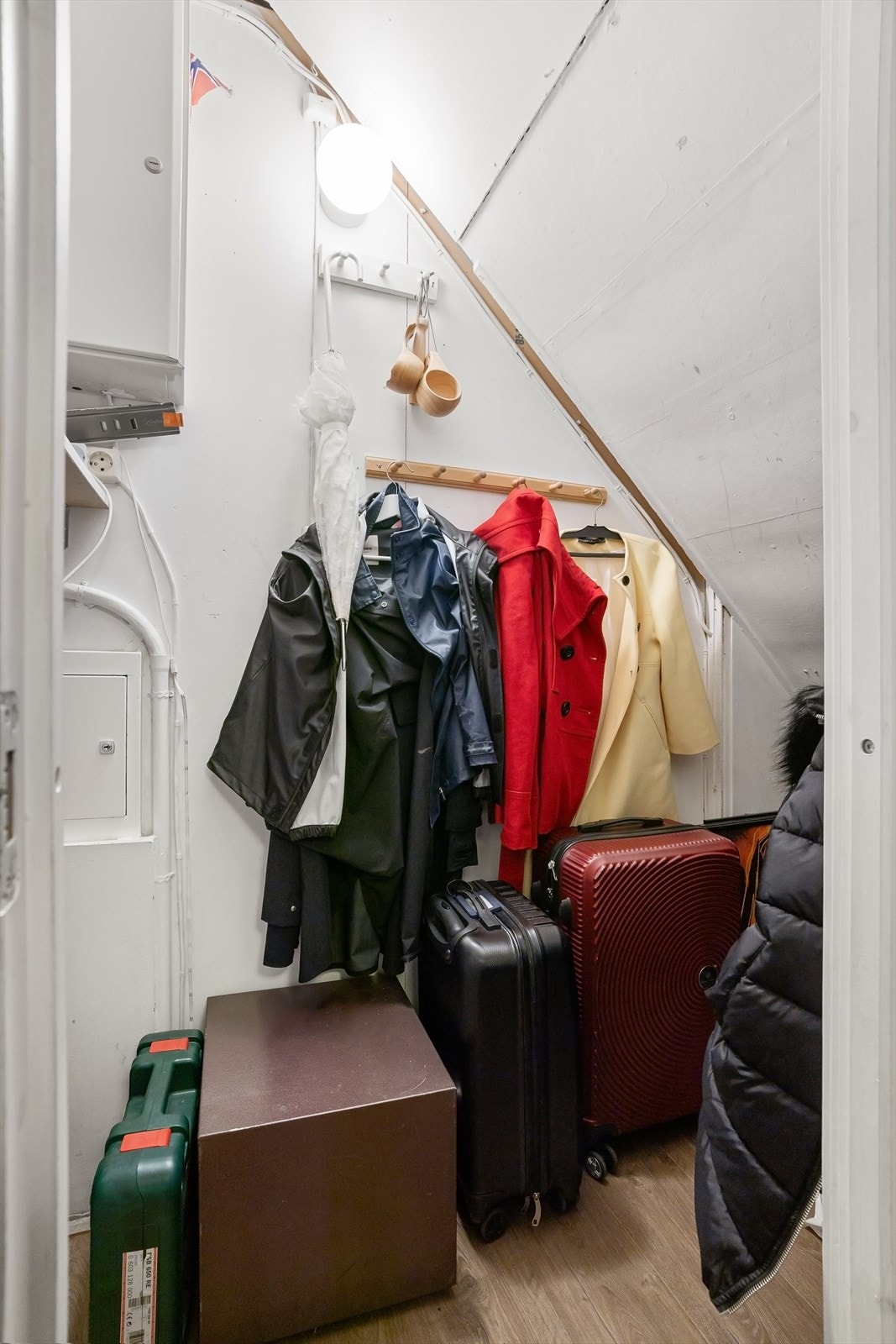 Bod i løsning hovedsoverom for ekstra lagringsplass. Galleribilde