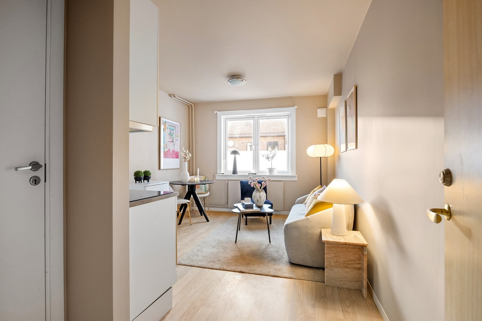 Fun fact :) For deg som liker Pokémon så informerer selger at du når til enhver tid tre Pokestops fra inne leiligheten. Galleribilde