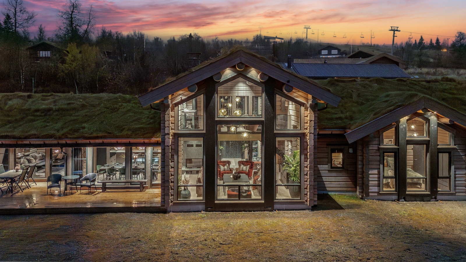 Fantastisk hyttetun fra Østlaft- Foto fra likt visningstun Galleribilde