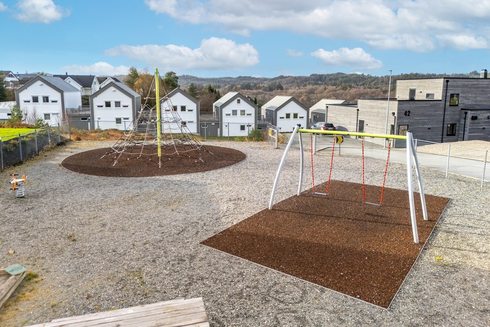 Lekeplassen i nærheten Galleribilde