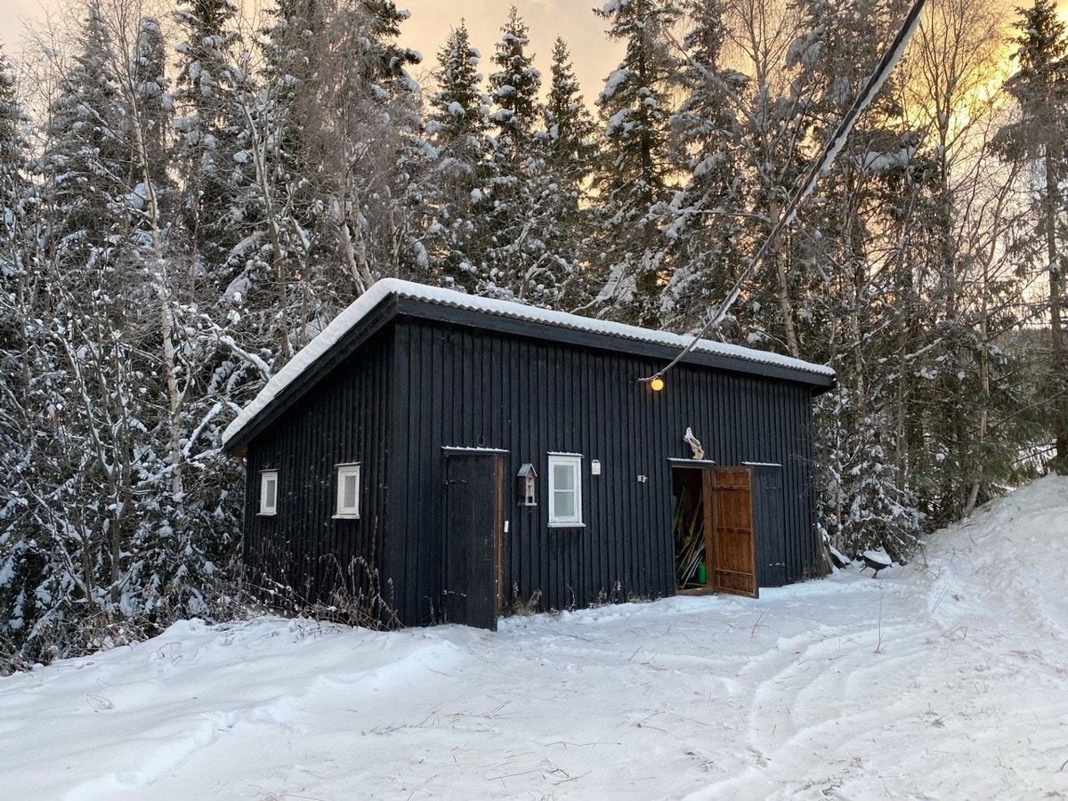 Uthus innholdende bl a badstue Galleribilde