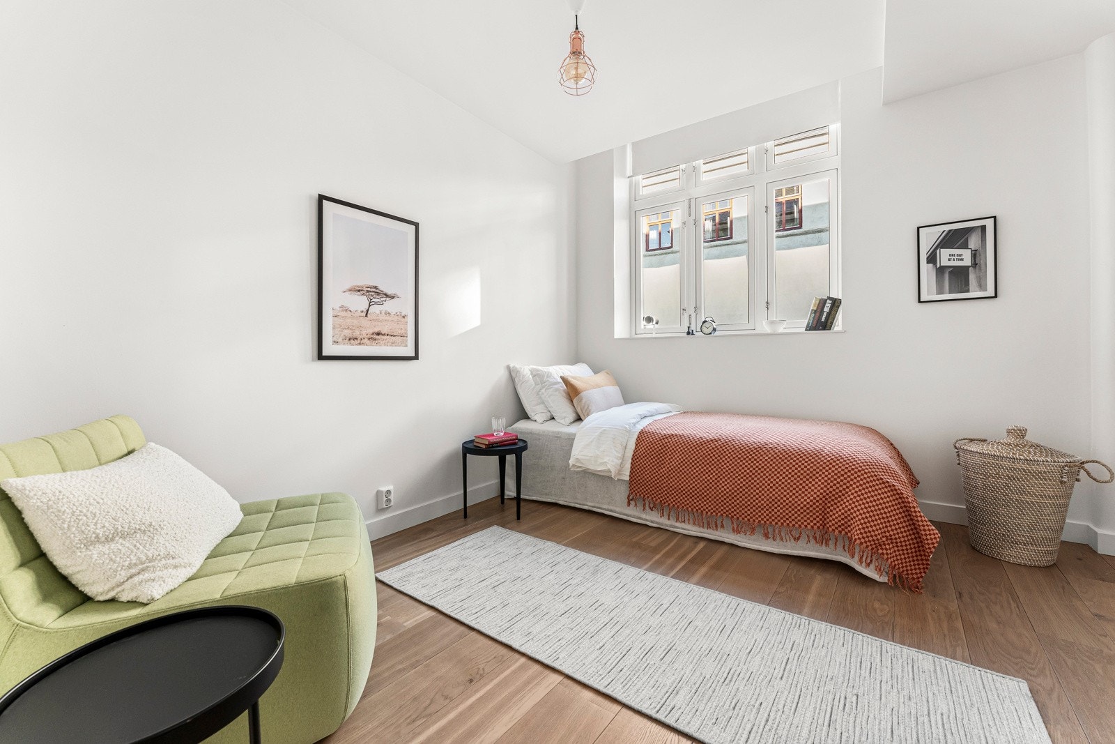 He er det også god plass til dobbeltseng og du kan bruke rommet som gjesterom eller barnerom. Galleribilde