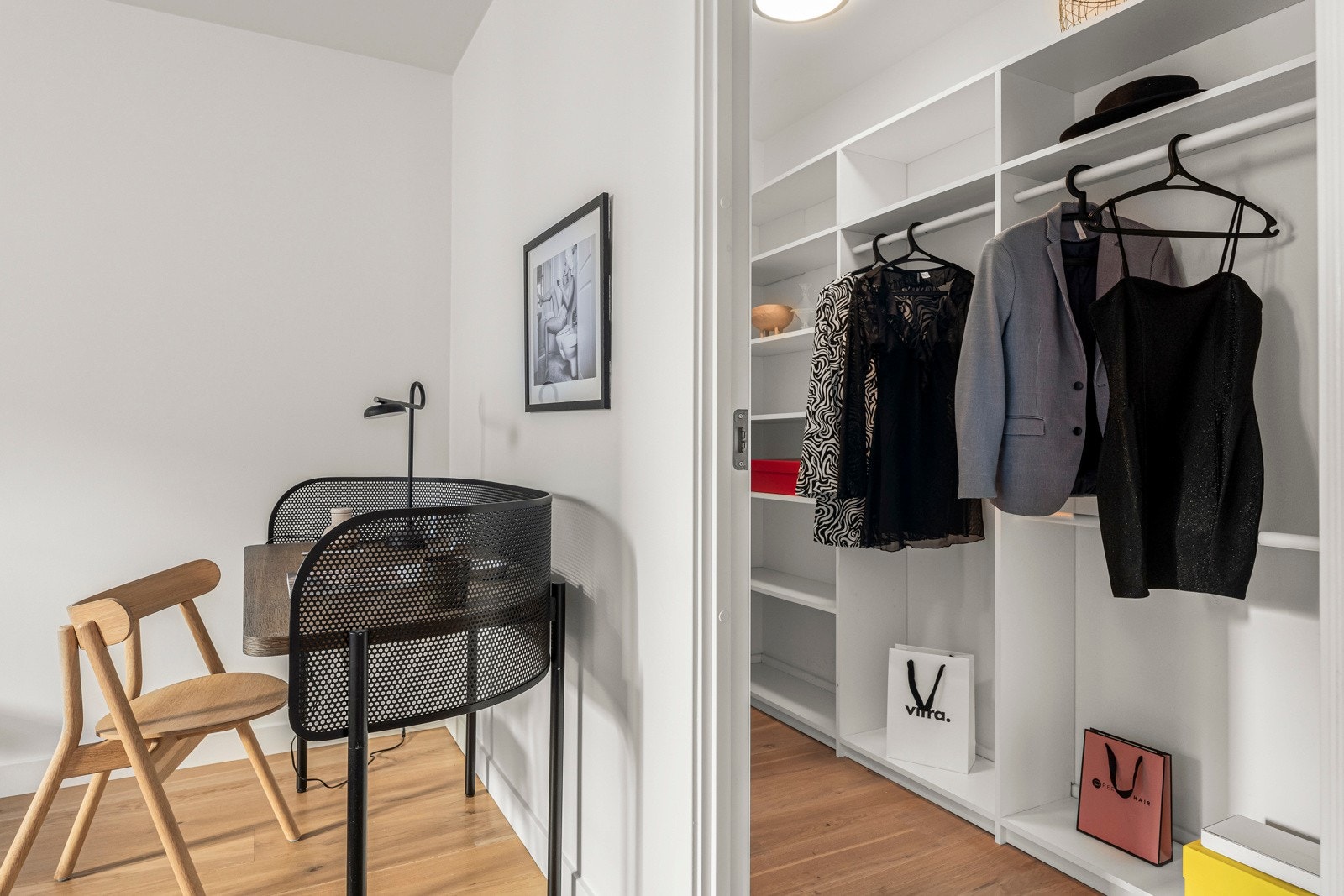 Rommet har også et svært praktisk walk-in closet. Galleribilde