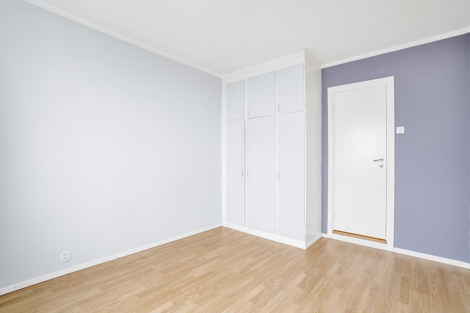 Soverom 1 med innebygd klesskap. Galleribilde