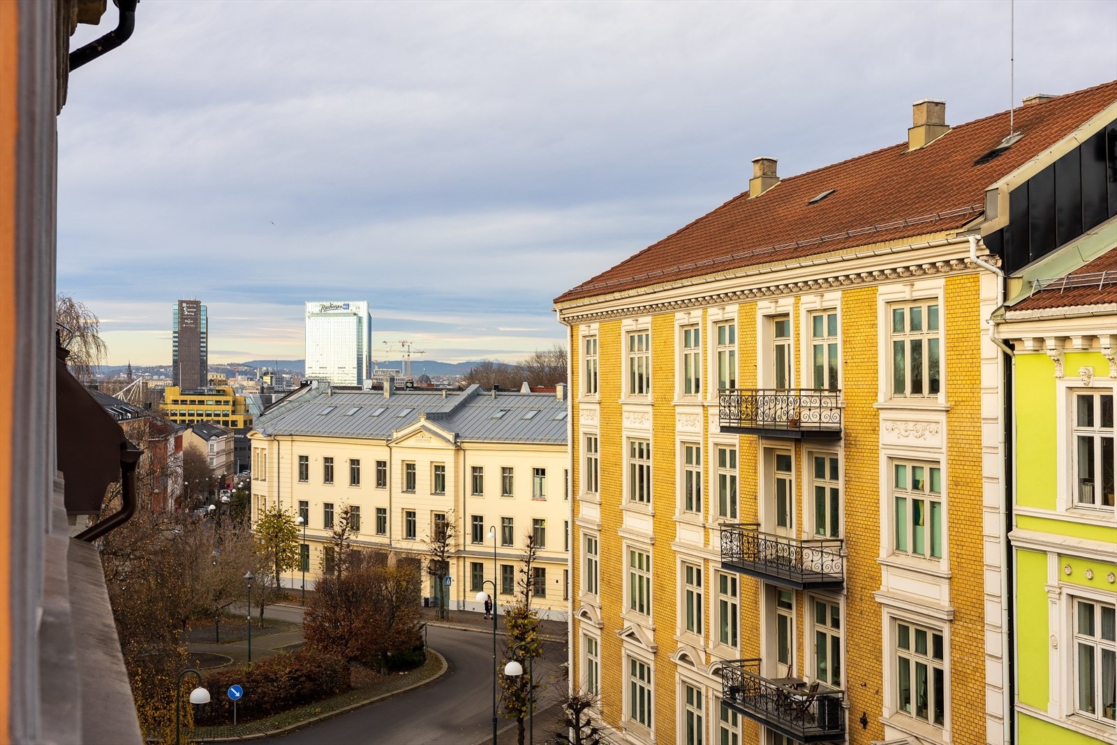 Fin utsikt fra 4. etasje mot Oslo sentrum Galleribilde