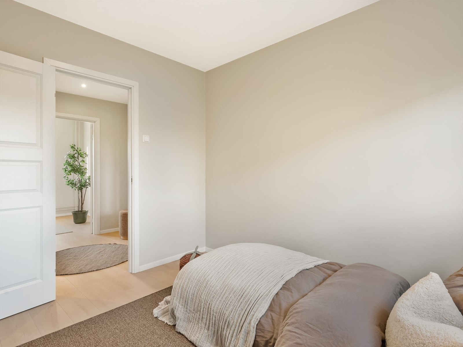 Soverom med enkel tilgang til resten av leiligheten. Galleribilde