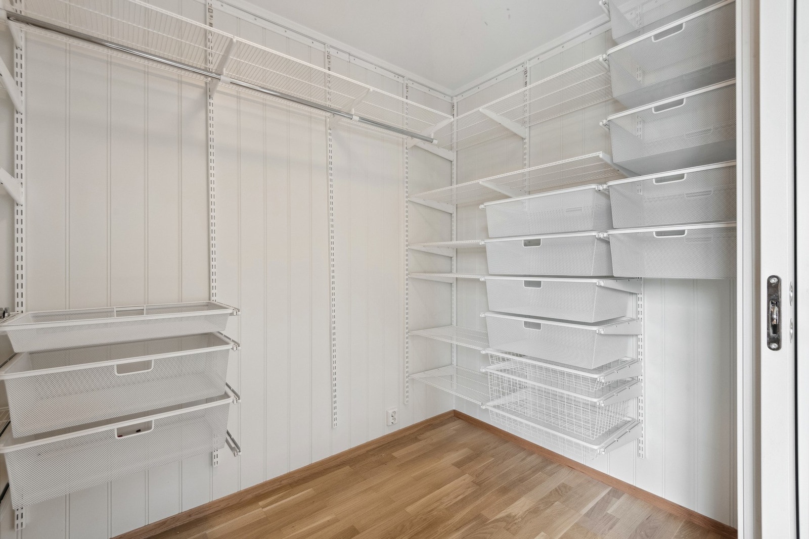 Walk inn closet Galleribilde