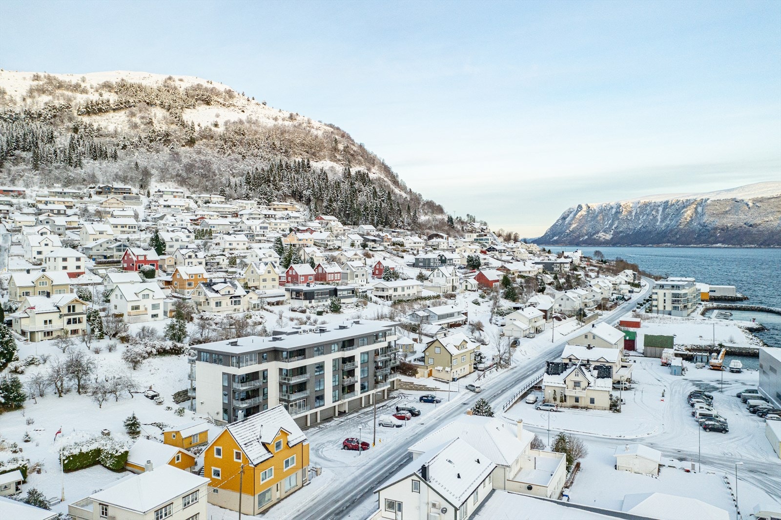 Sameie Megata Terrasse består 20 leiligheter fordelt på 4 etasjer Galleribilde