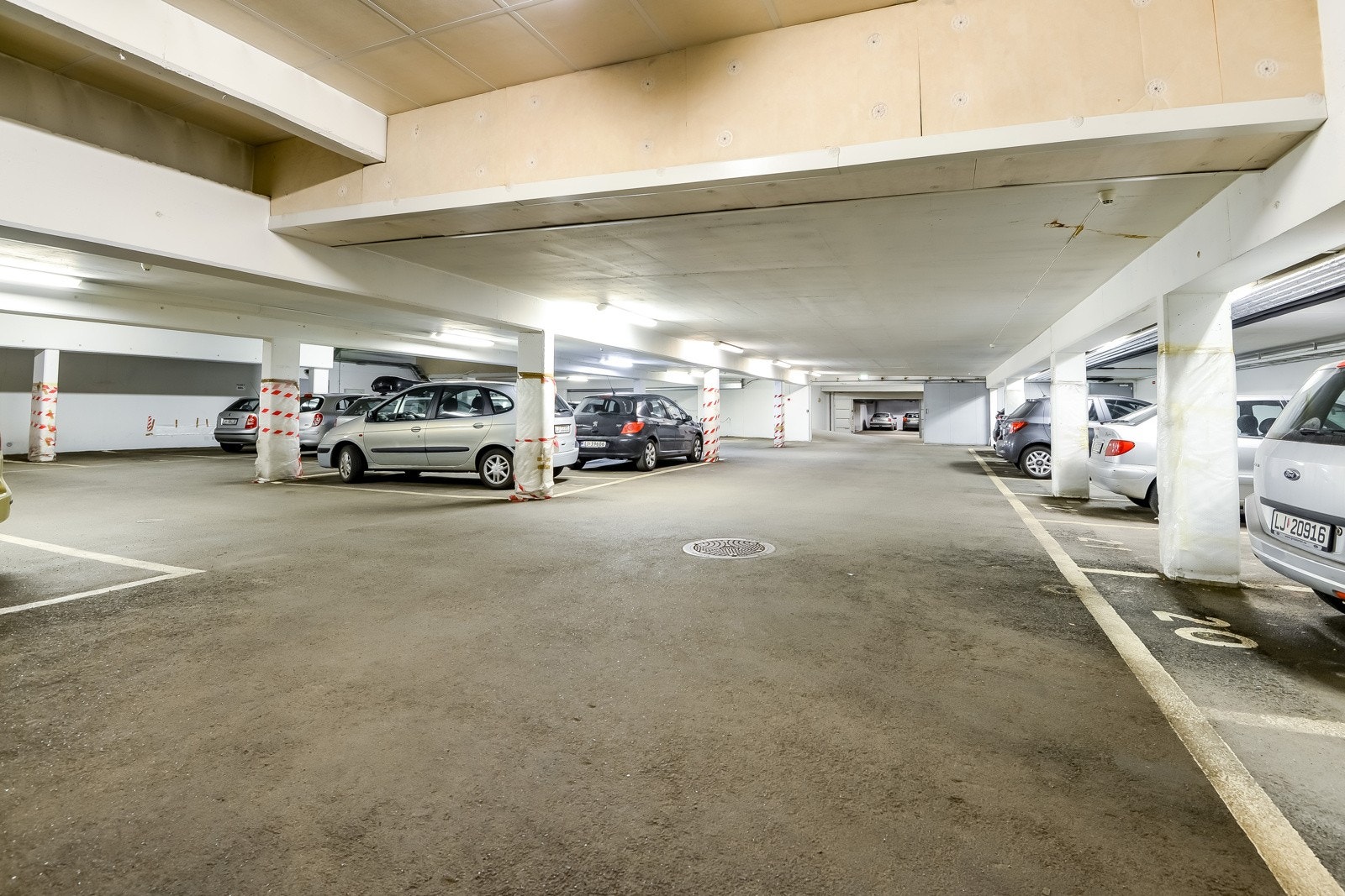 Garasjeanlegg Galleribilde