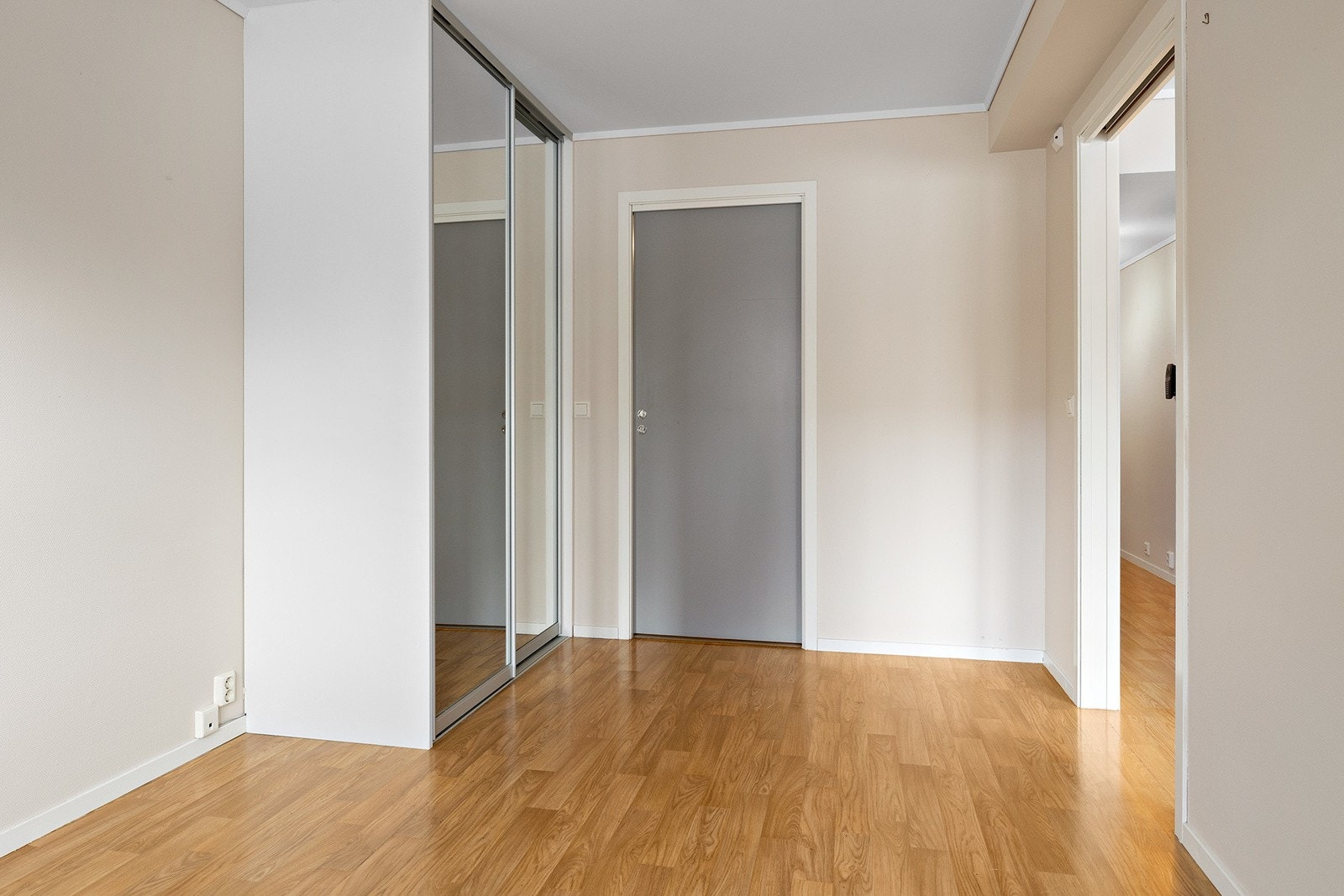 Soverom med adkomt direkte til badet Galleribilde