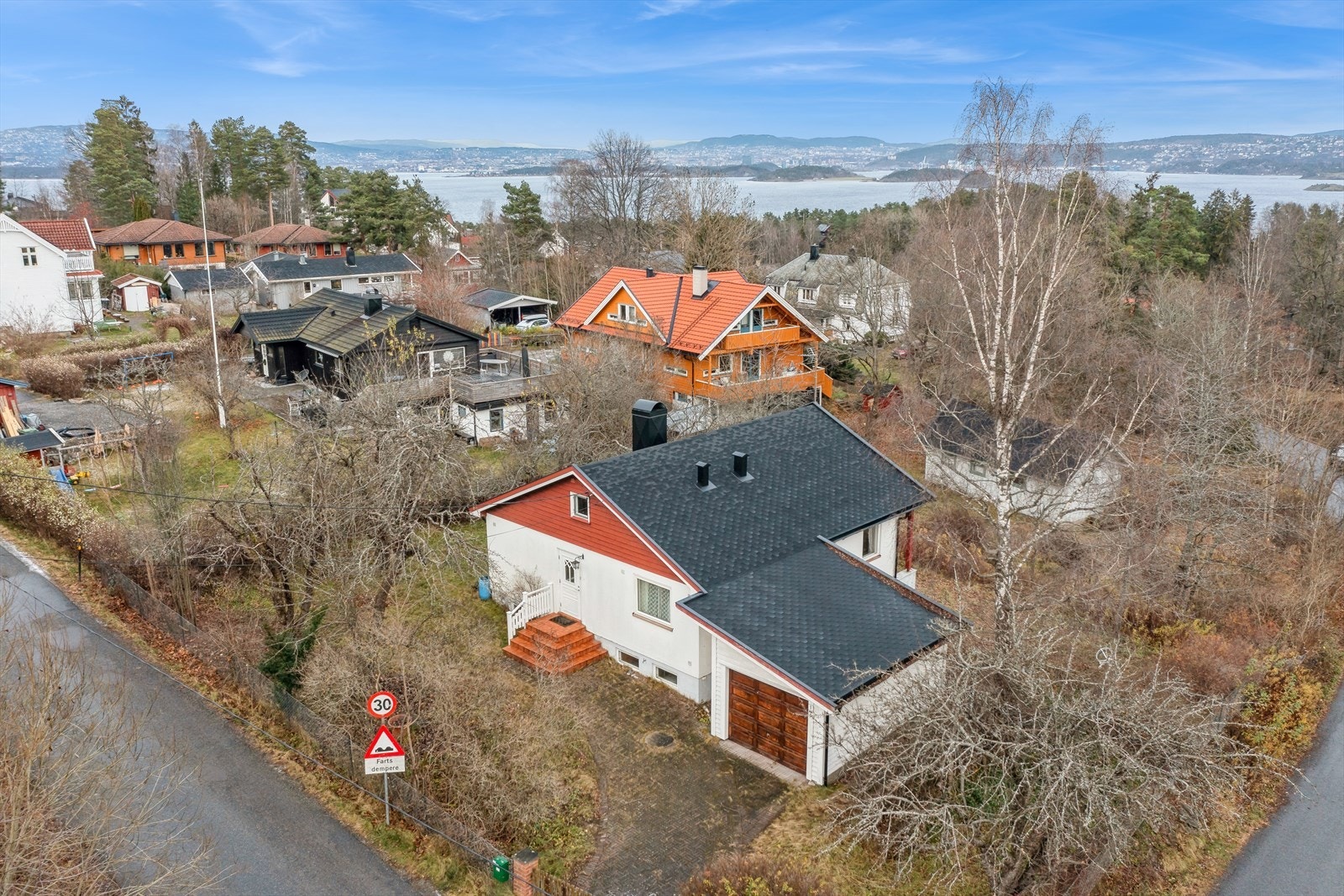 Boligen er beliggende i en hyggelig og rolig gate. Galleribilde