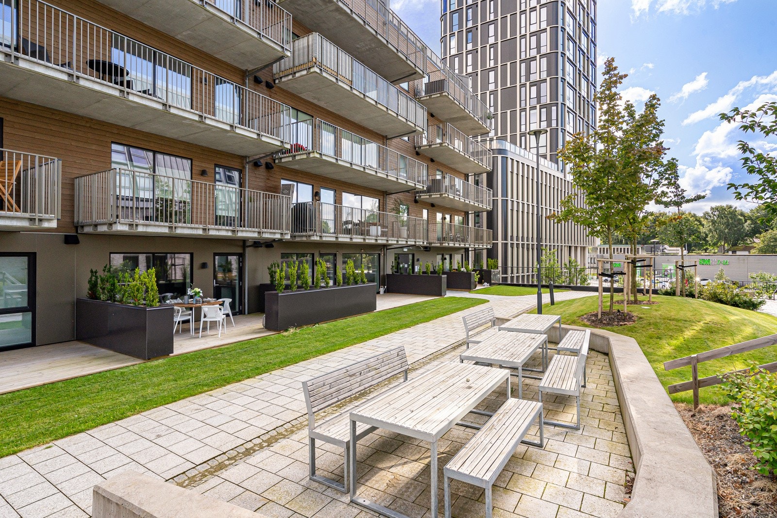 Takhagen som ligger opphevet fra bakkenivå er opparbeidet med flere sosiale soner Galleribilde