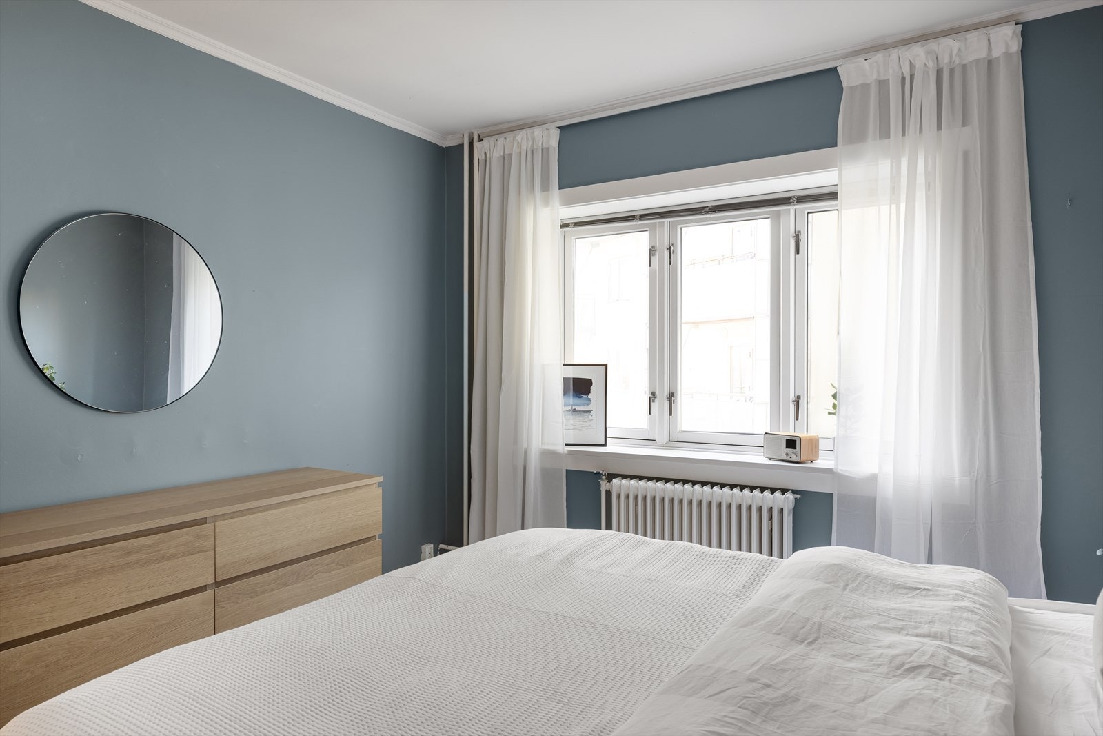 Soverommet vender mot lukket, indre gårdsrom. Galleribilde