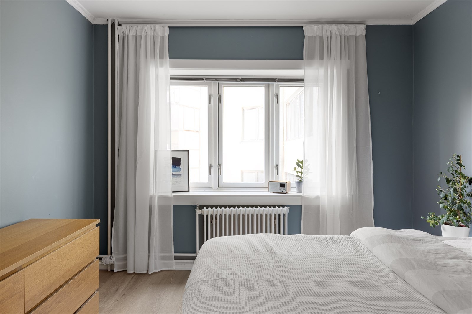 Også her er det dype vinduskarmer. Galleribilde