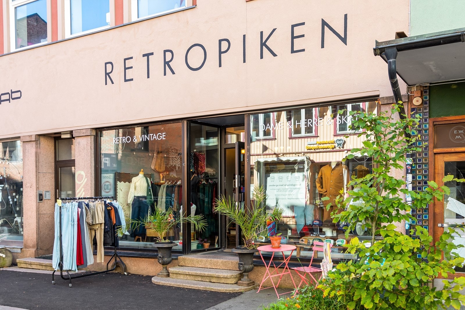 Handels- og serveringstilbud i nærområdet Galleribilde