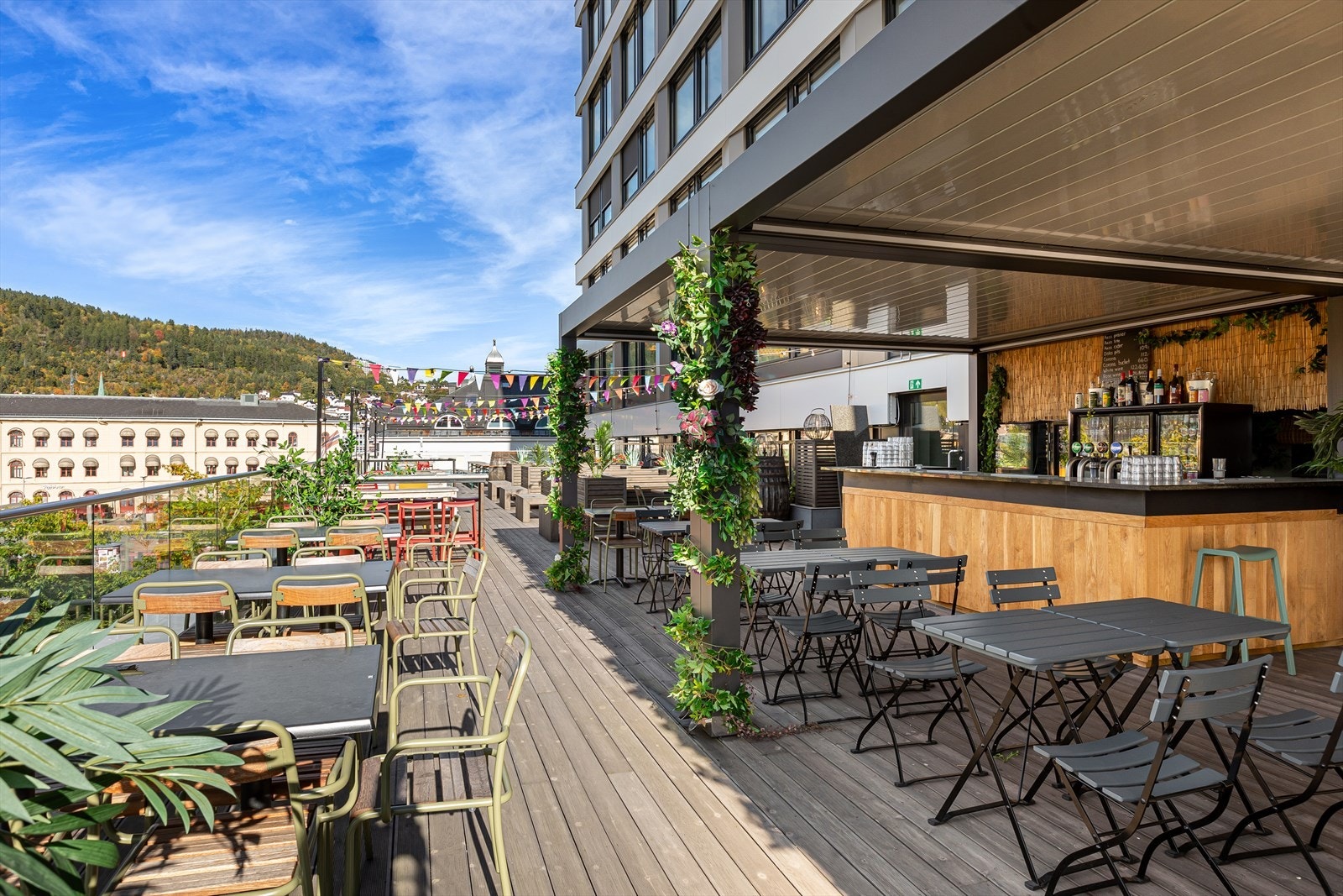 Kometen med sin populære takterrasse Galleribilde