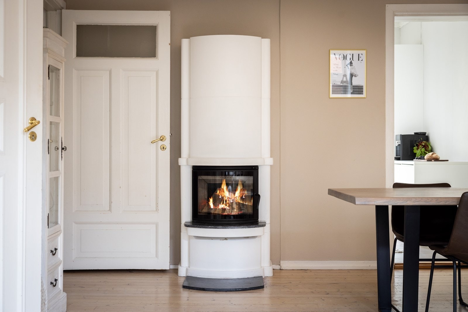 - Herlig peisovn som varmer godt på kalde høst- og vinterkvelder - Galleribilde